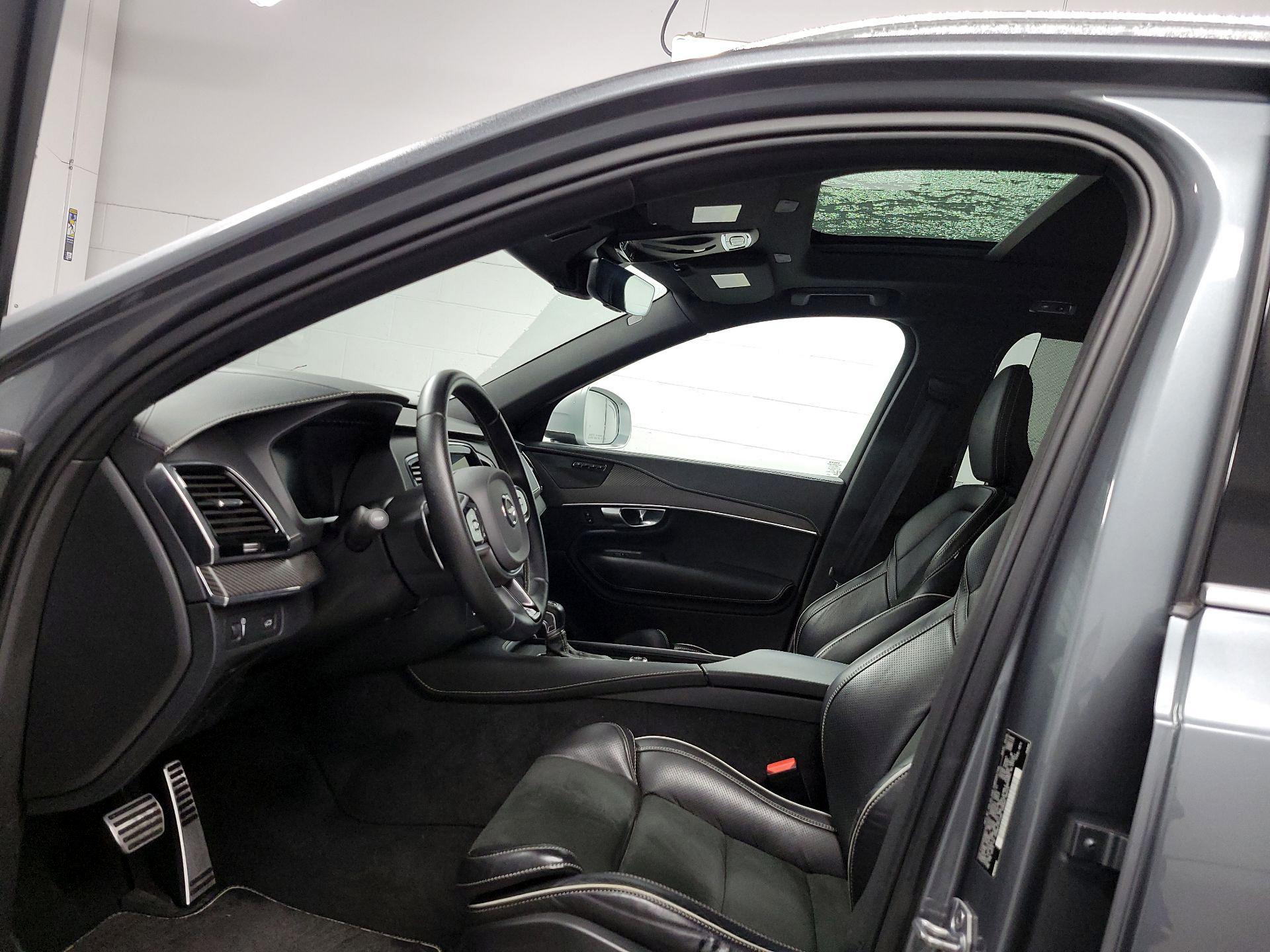 Thumbnail: 2019 Volvo XC90 - 18