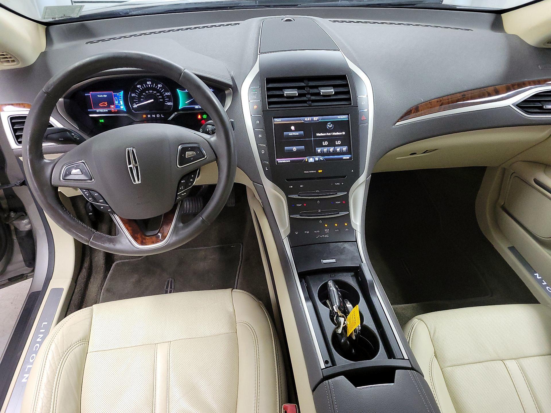 Thumbnail: 2015 Lincoln MKZ - 9