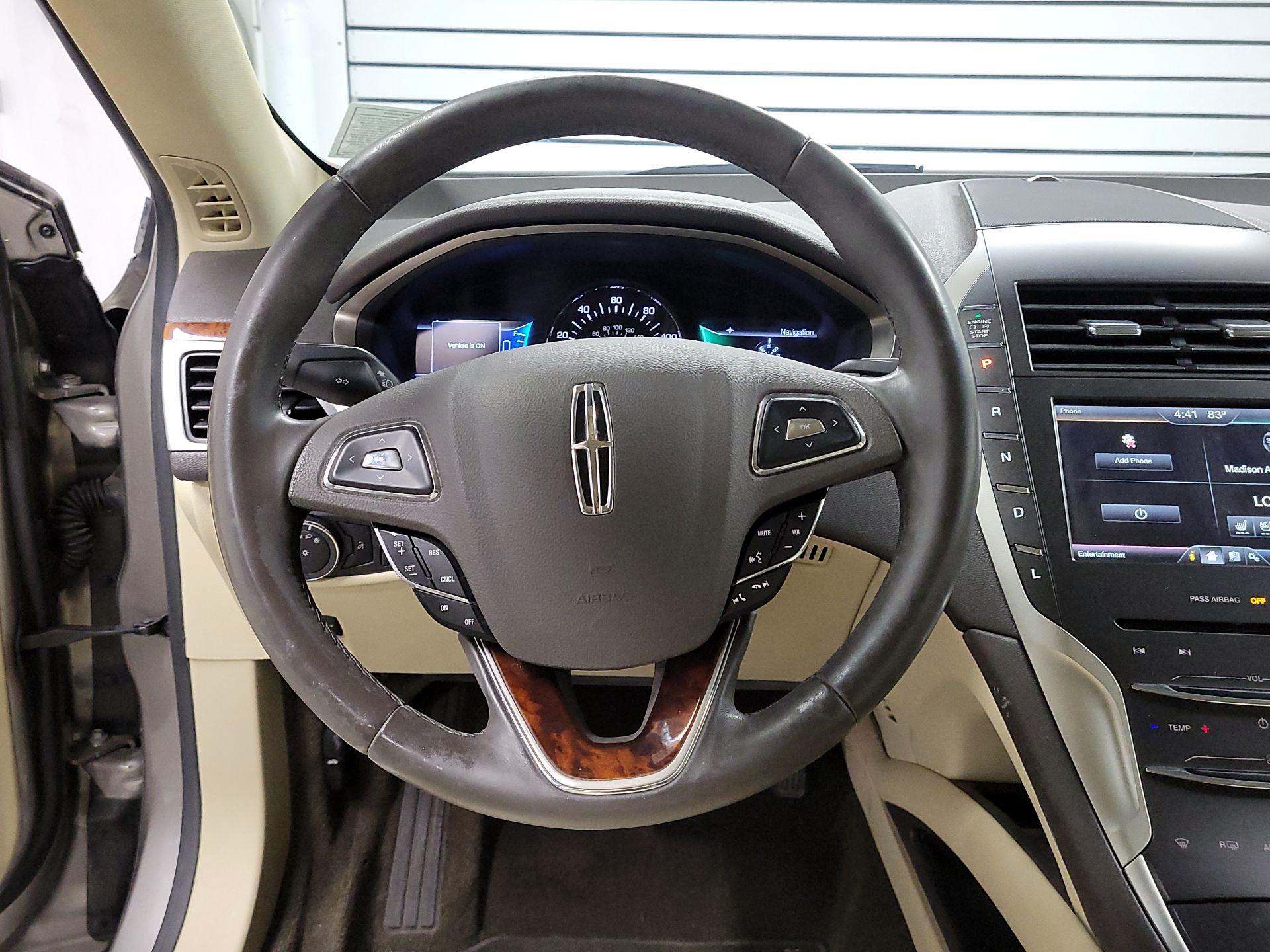 Thumbnail: 2015 Lincoln MKZ - 10