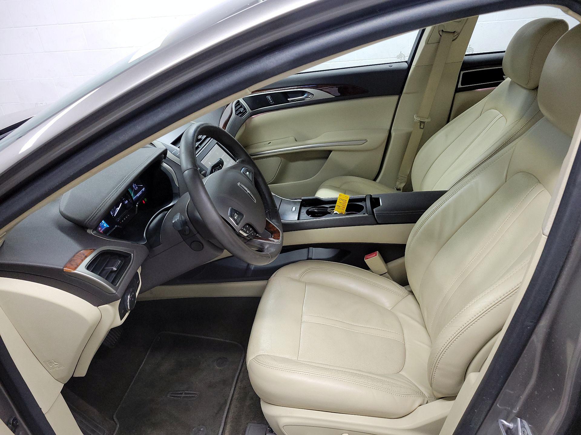 Thumbnail: 2015 Lincoln MKZ - 11