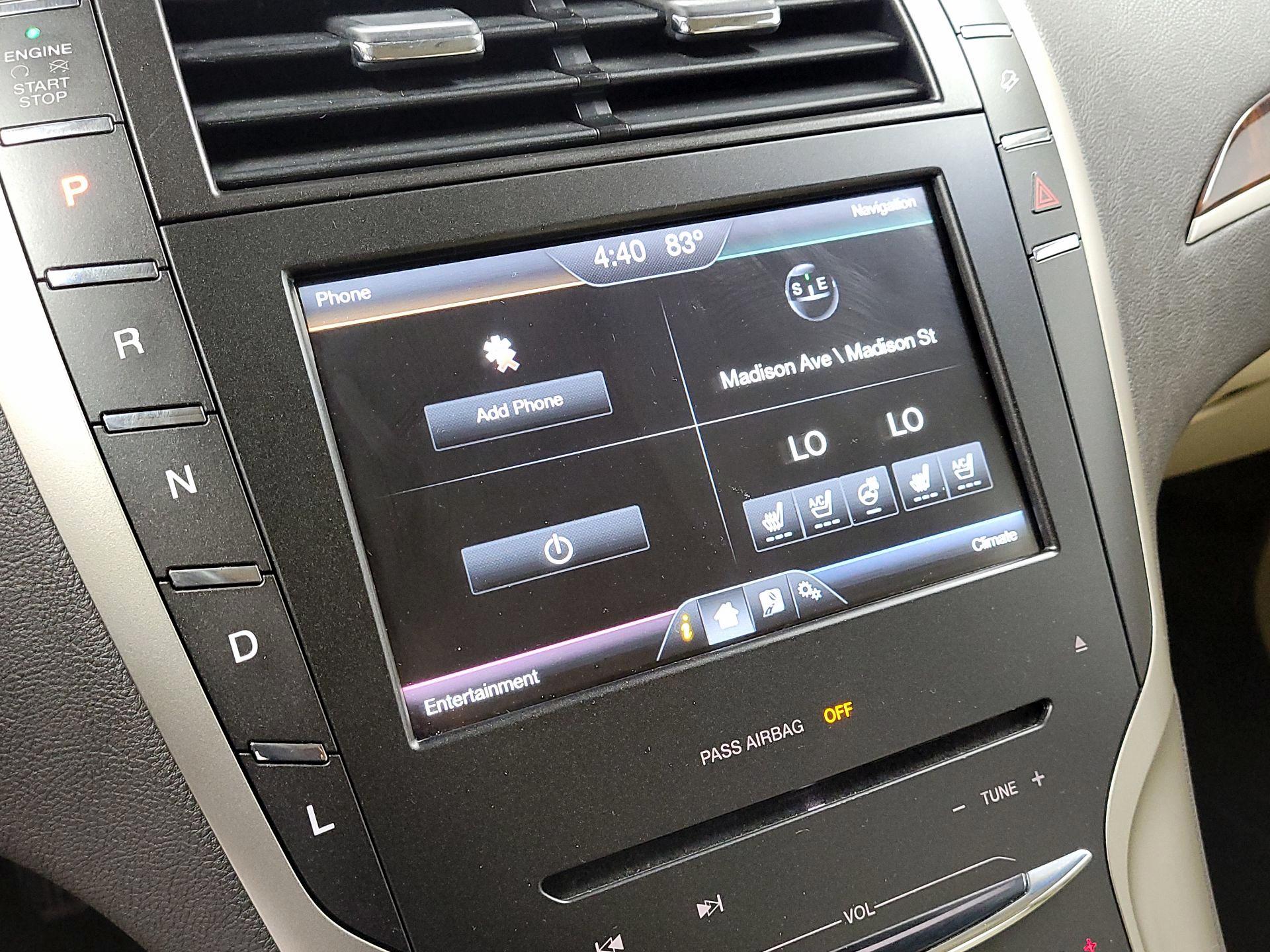 Thumbnail: 2015 Lincoln MKZ - 15