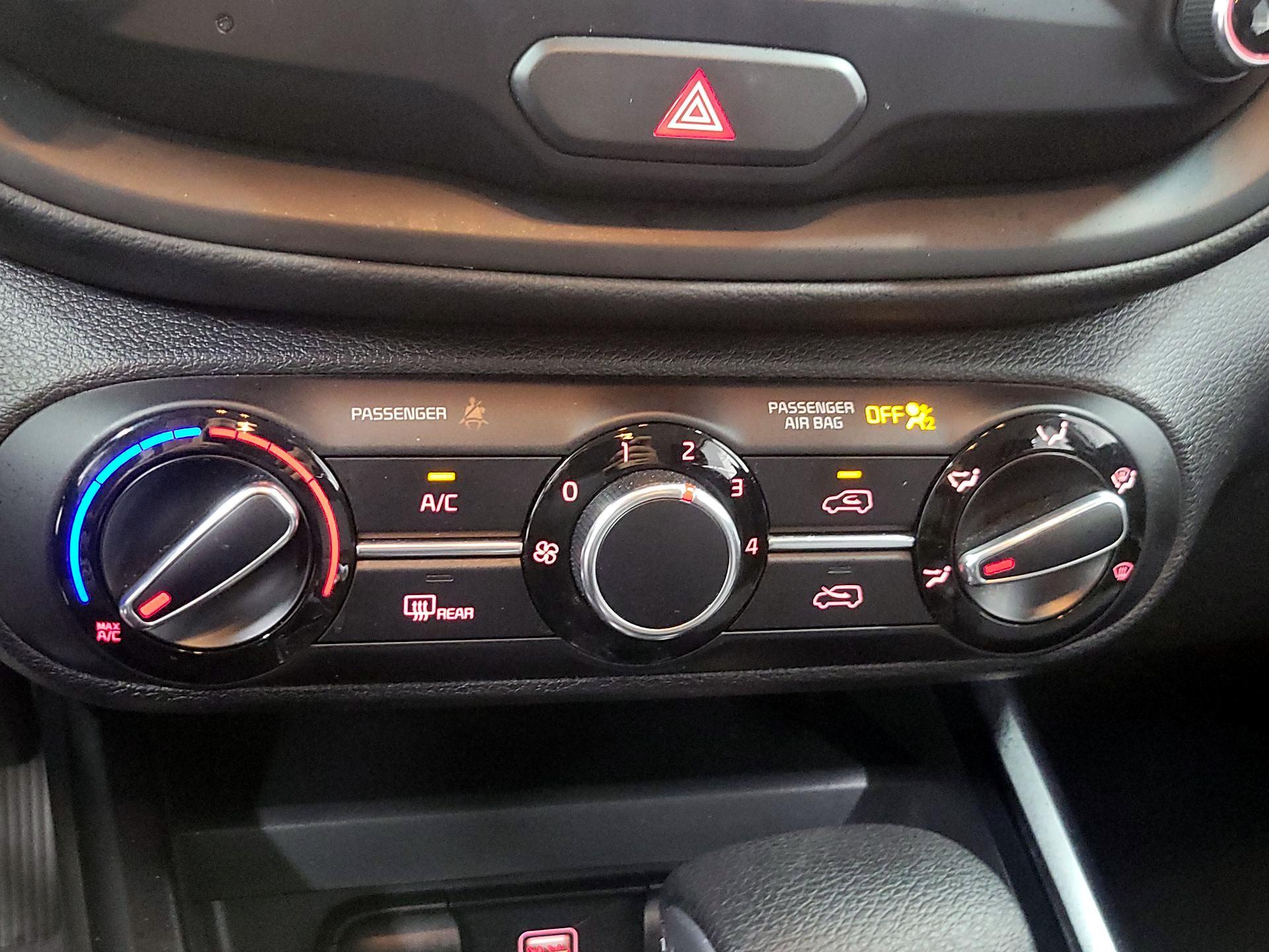 Thumbnail: 2020 Kia Soul - 16