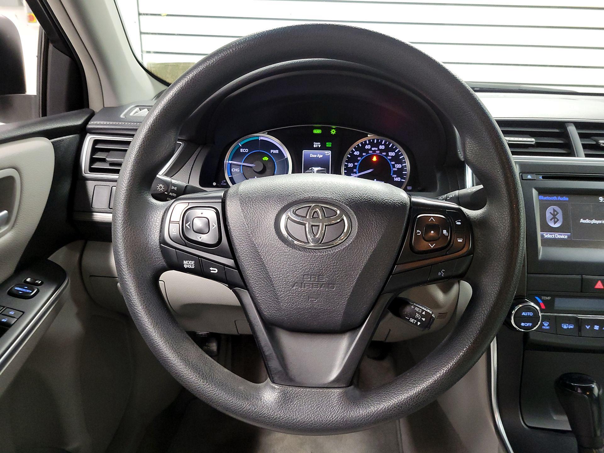 Thumbnail: 2015 Toyota Camry - 10