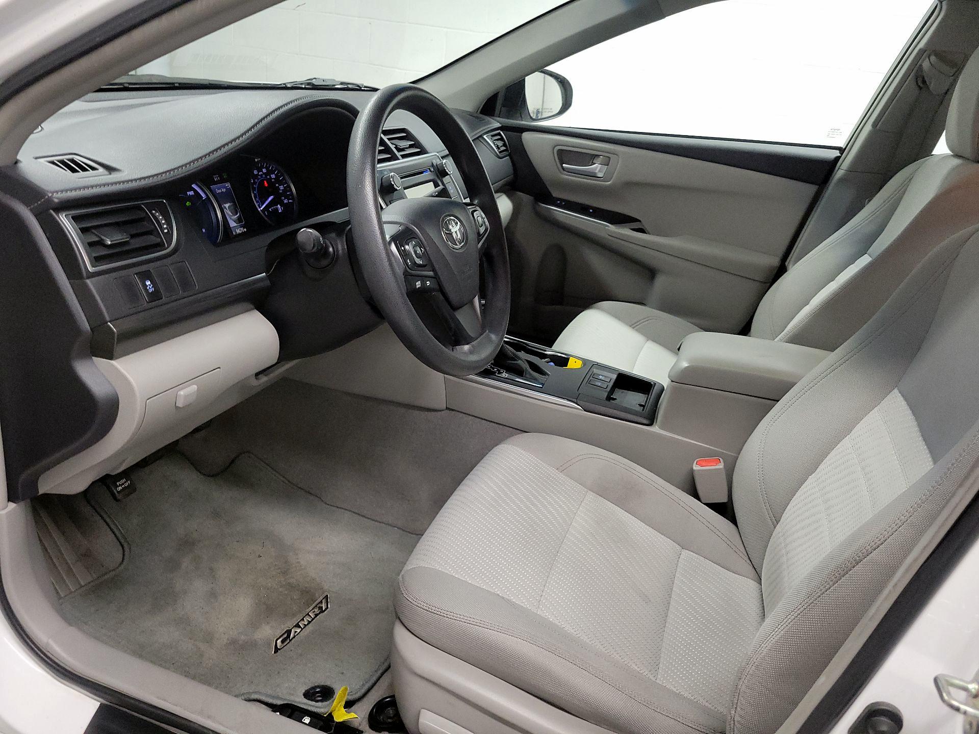 Thumbnail: 2015 Toyota Camry - 11