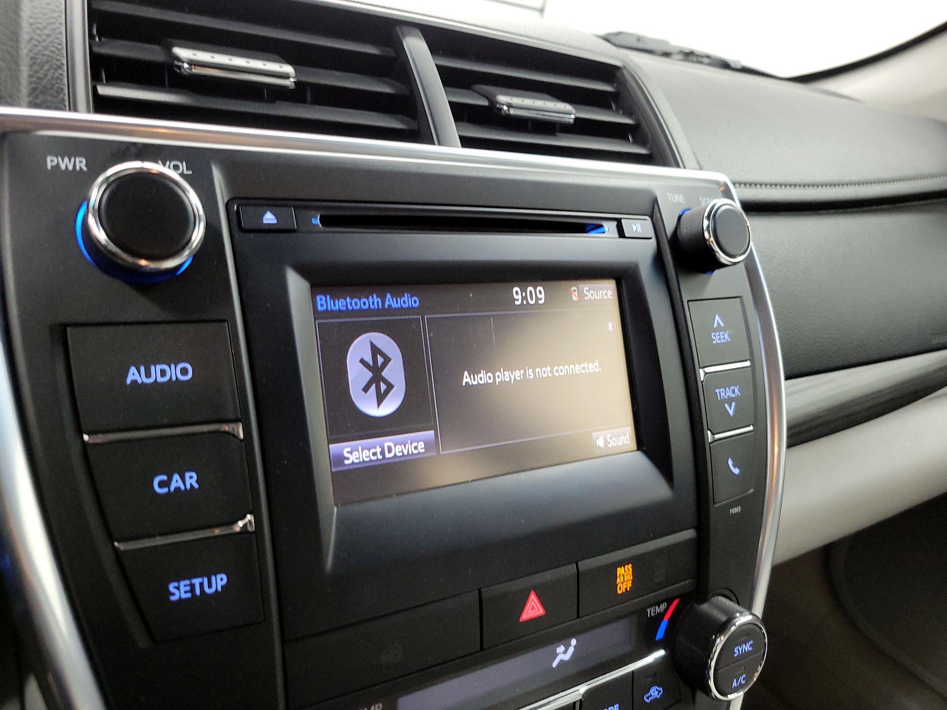 Thumbnail: 2015 Toyota Camry - 14