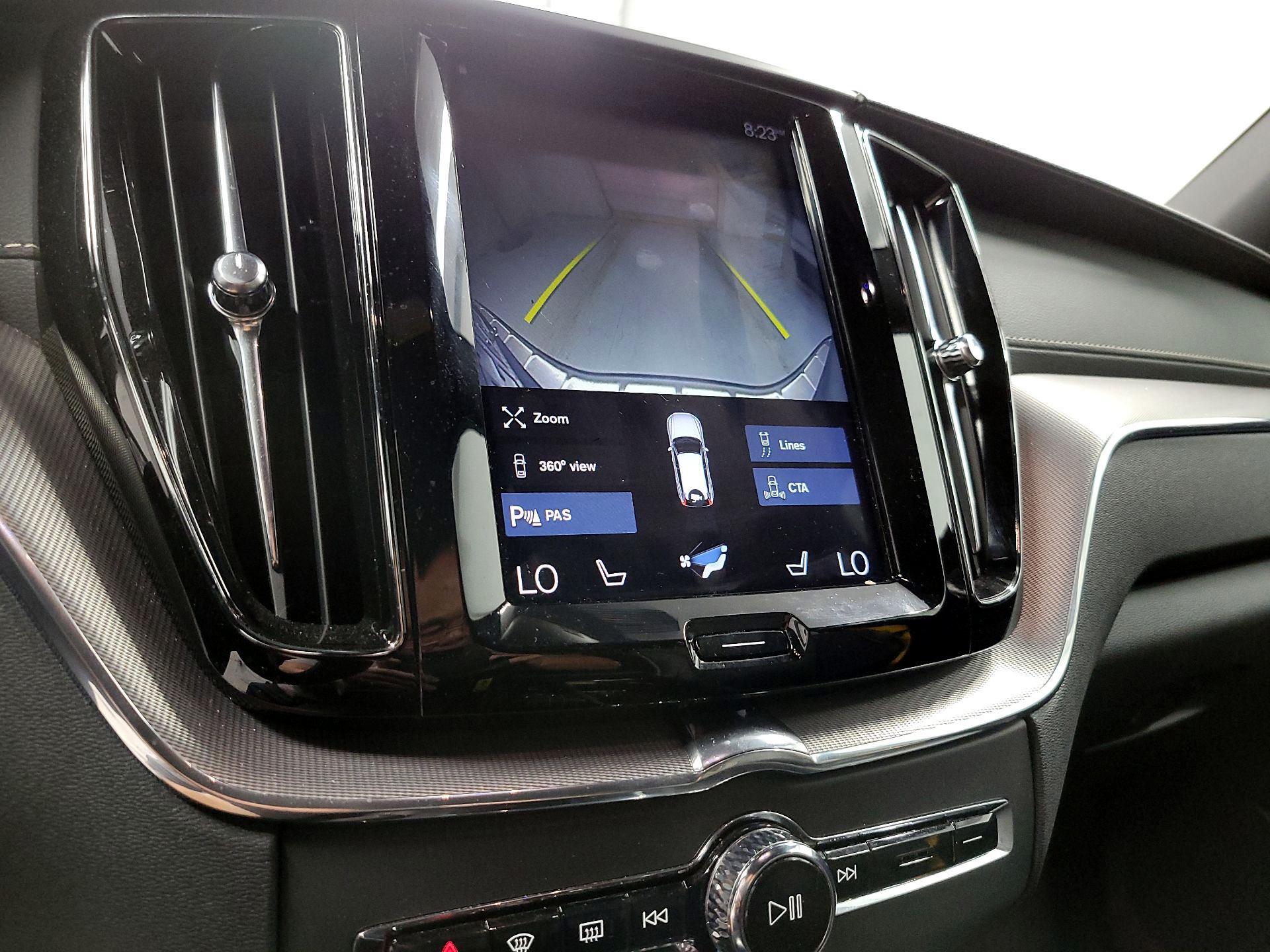 Thumbnail: 2020 Volvo XC60 - 15