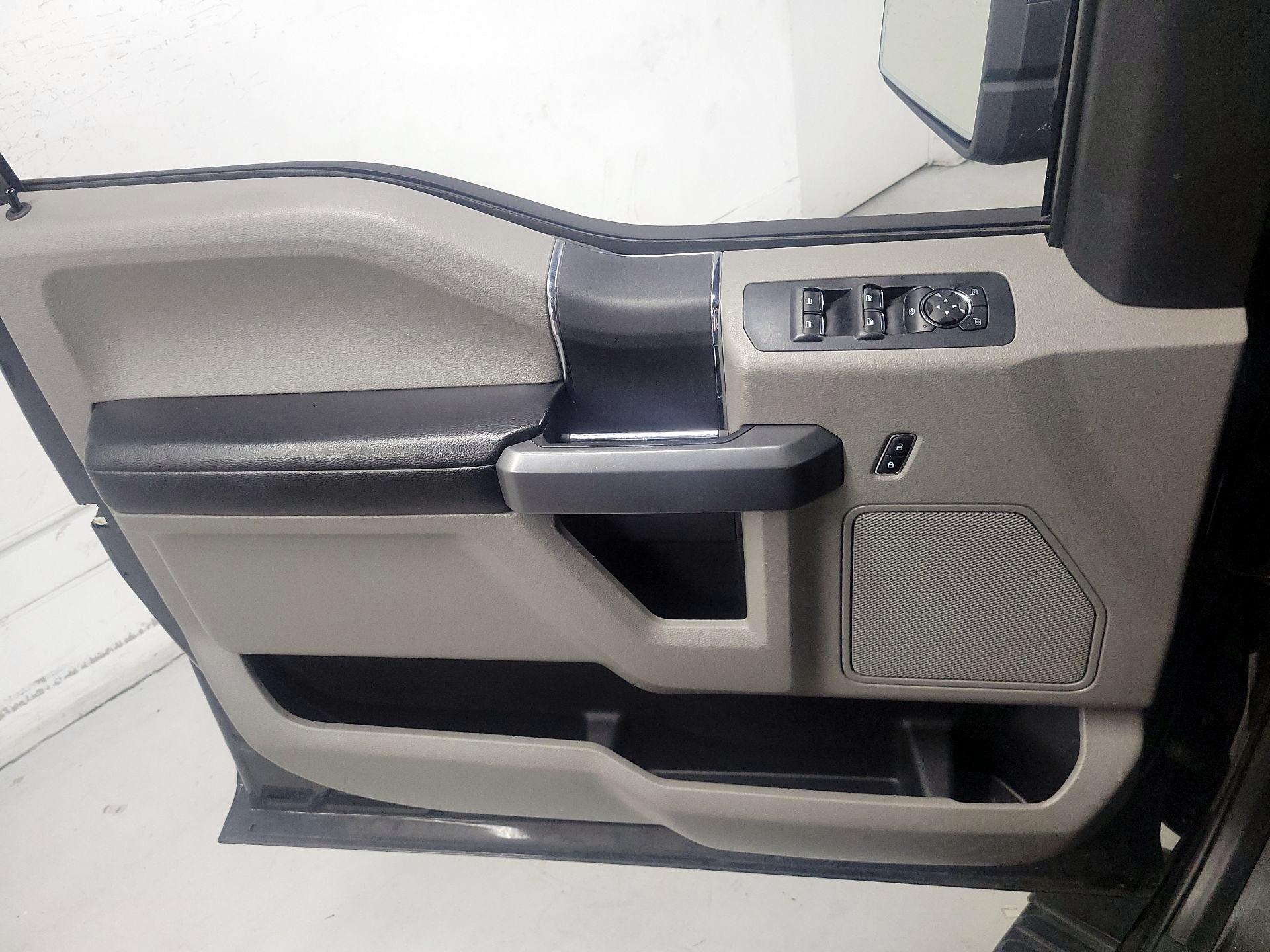 Thumbnail: 2015 Ford F-150 - 12