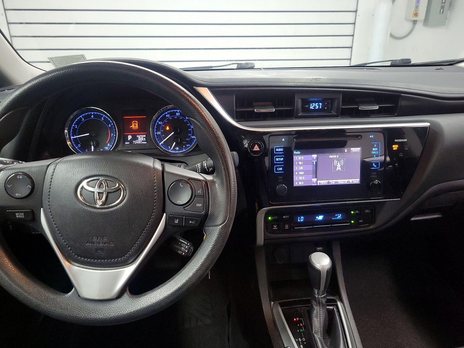 Thumbnail: 2017 Toyota Corolla - 9