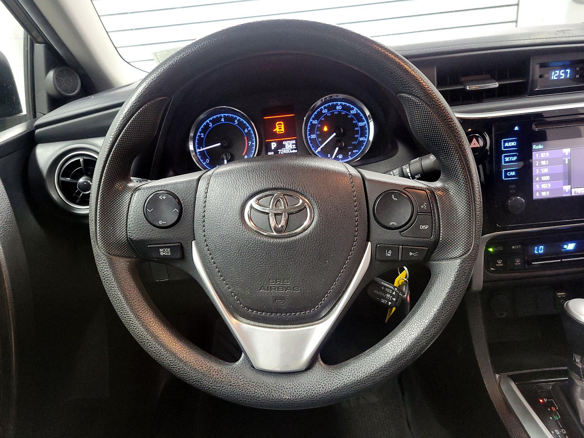Thumbnail: 2017 Toyota Corolla - 10