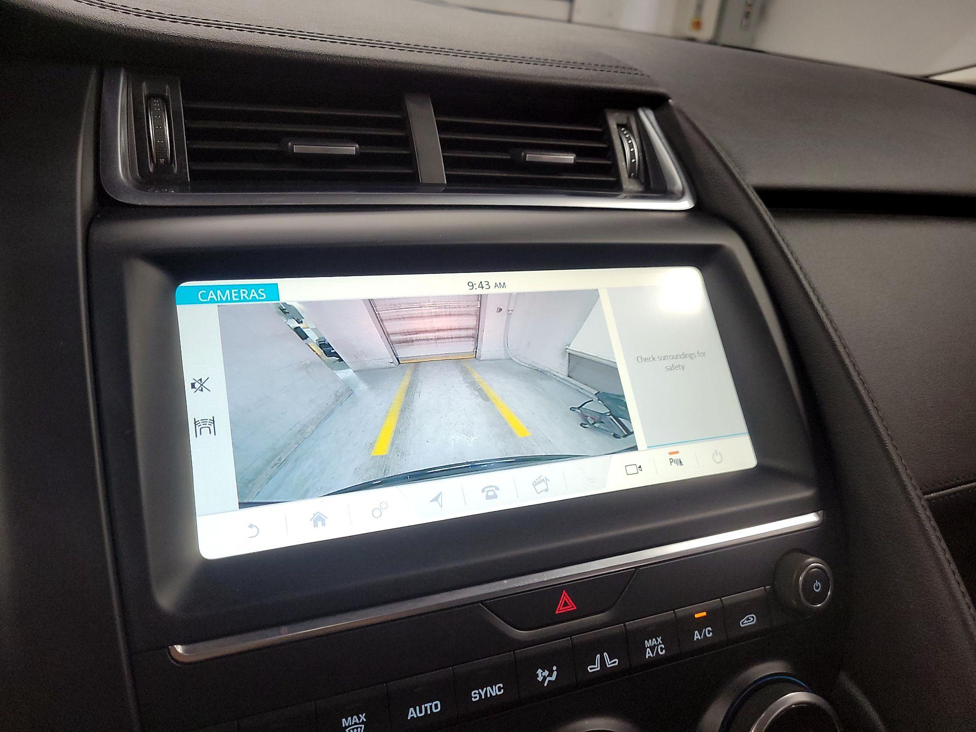 Thumbnail: 2019 Jaguar E-Pace - 14
