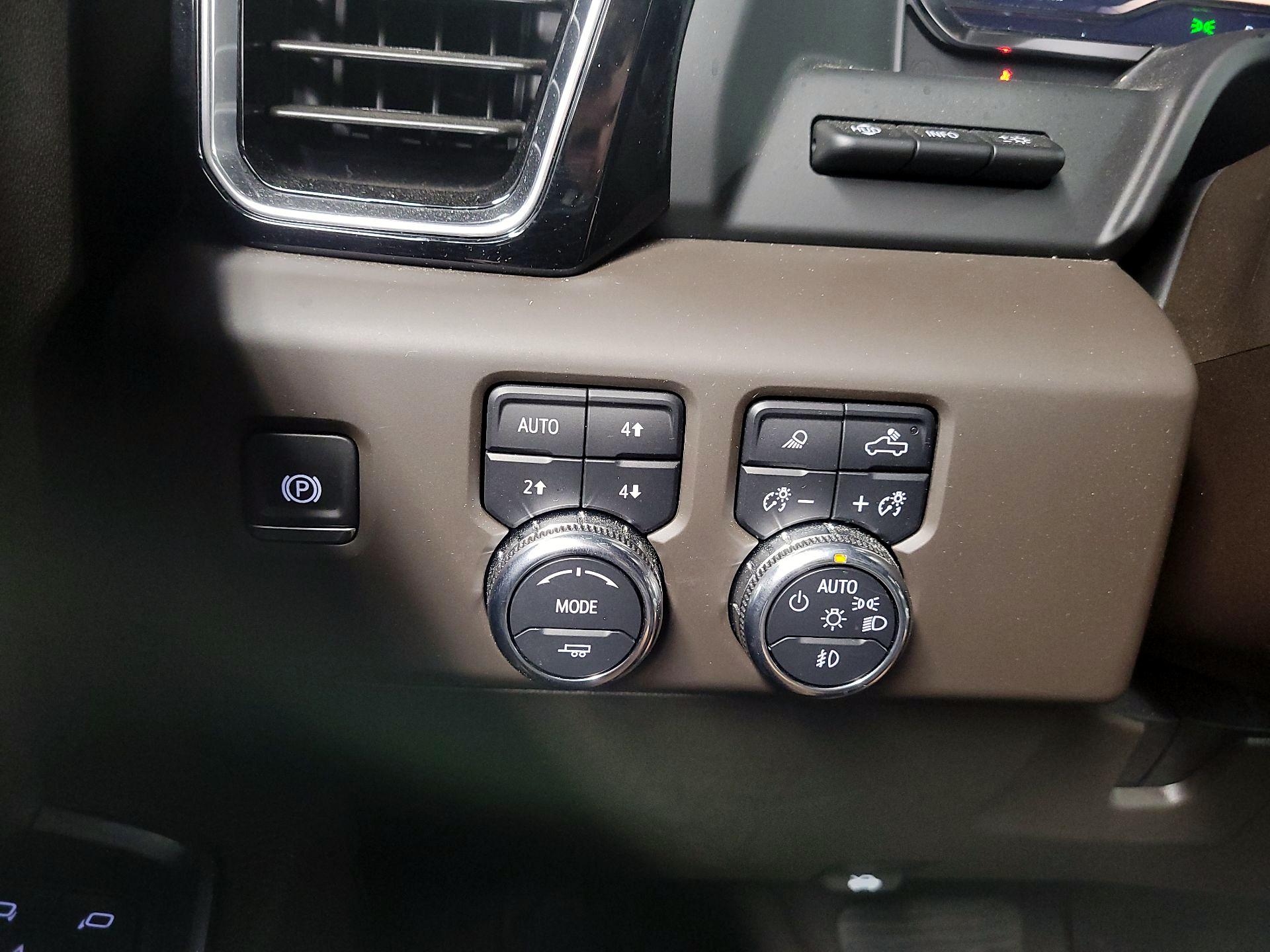 Thumbnail: 2024 GMC Sierra 2500 - 13