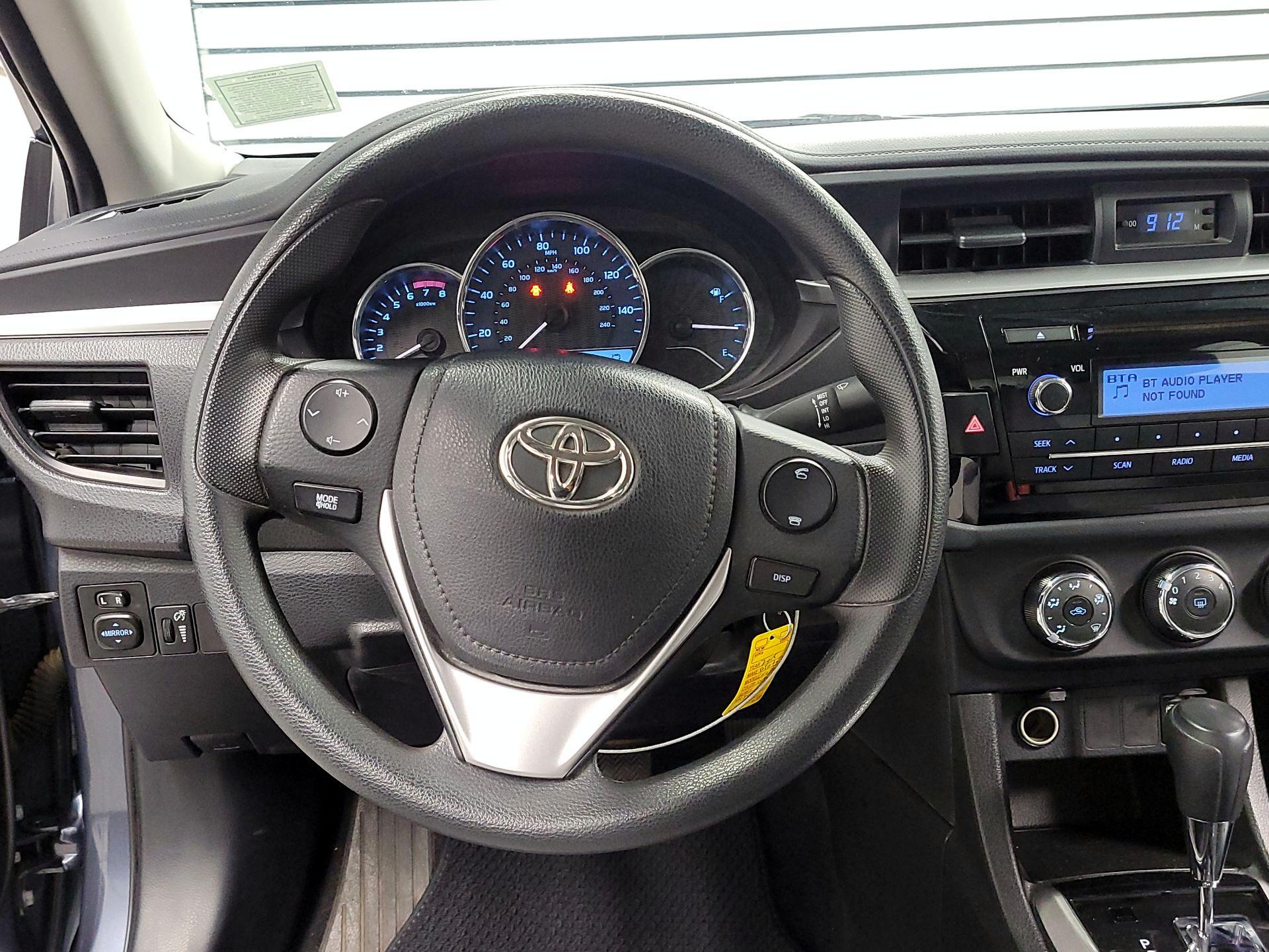 Thumbnail: 2015 Toyota Corolla - 10