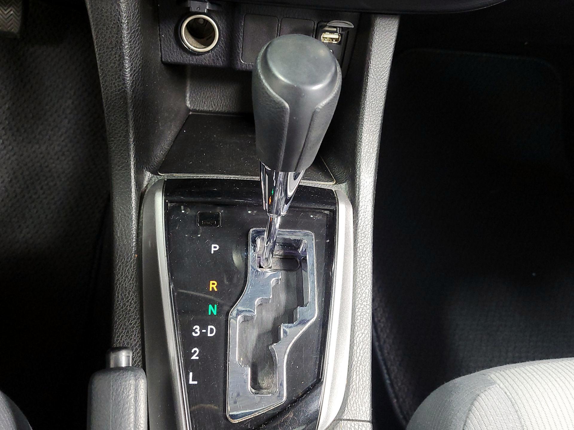 Thumbnail: 2015 Toyota Corolla - 16