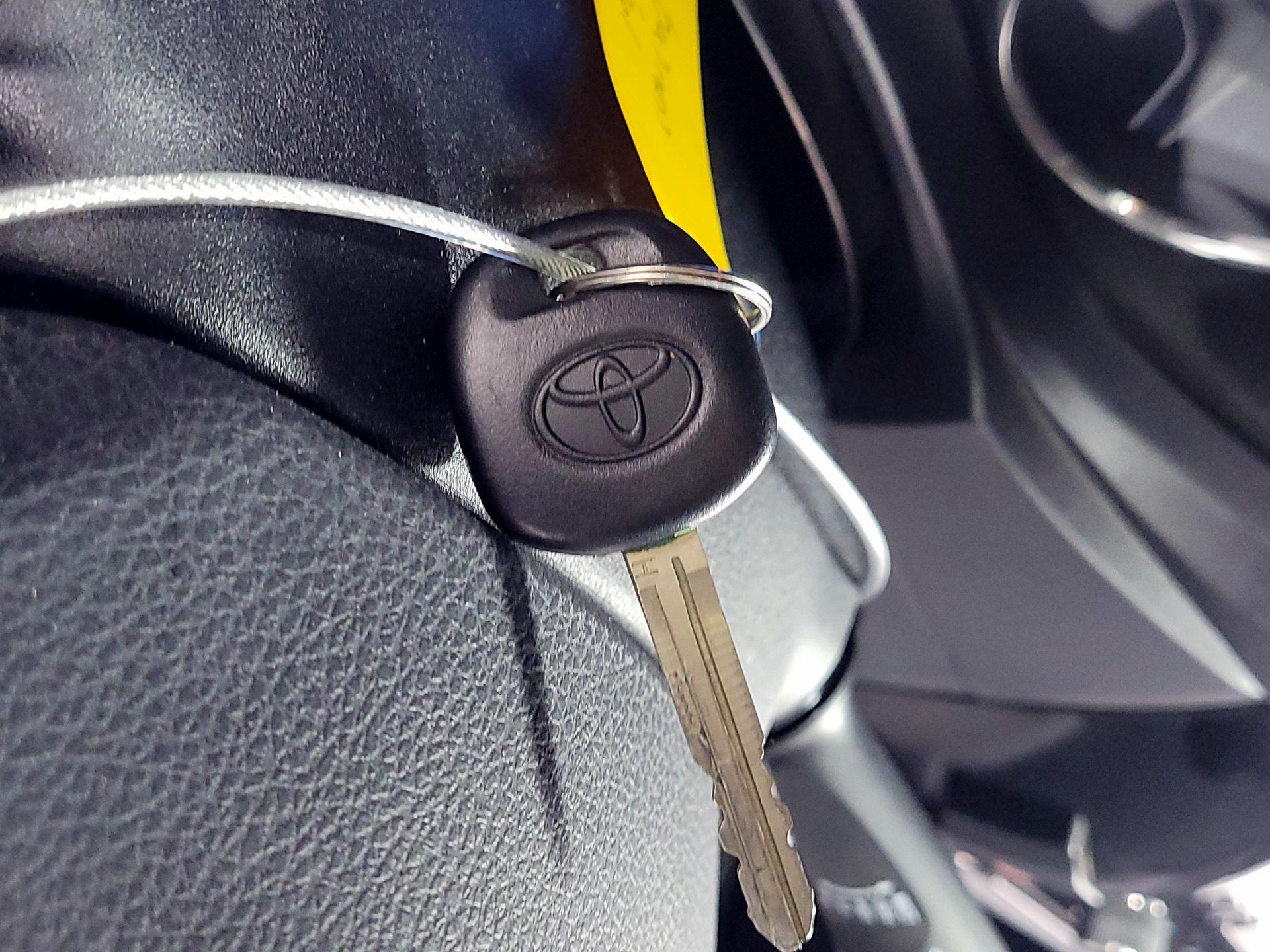 Thumbnail: 2015 Toyota Corolla - 20