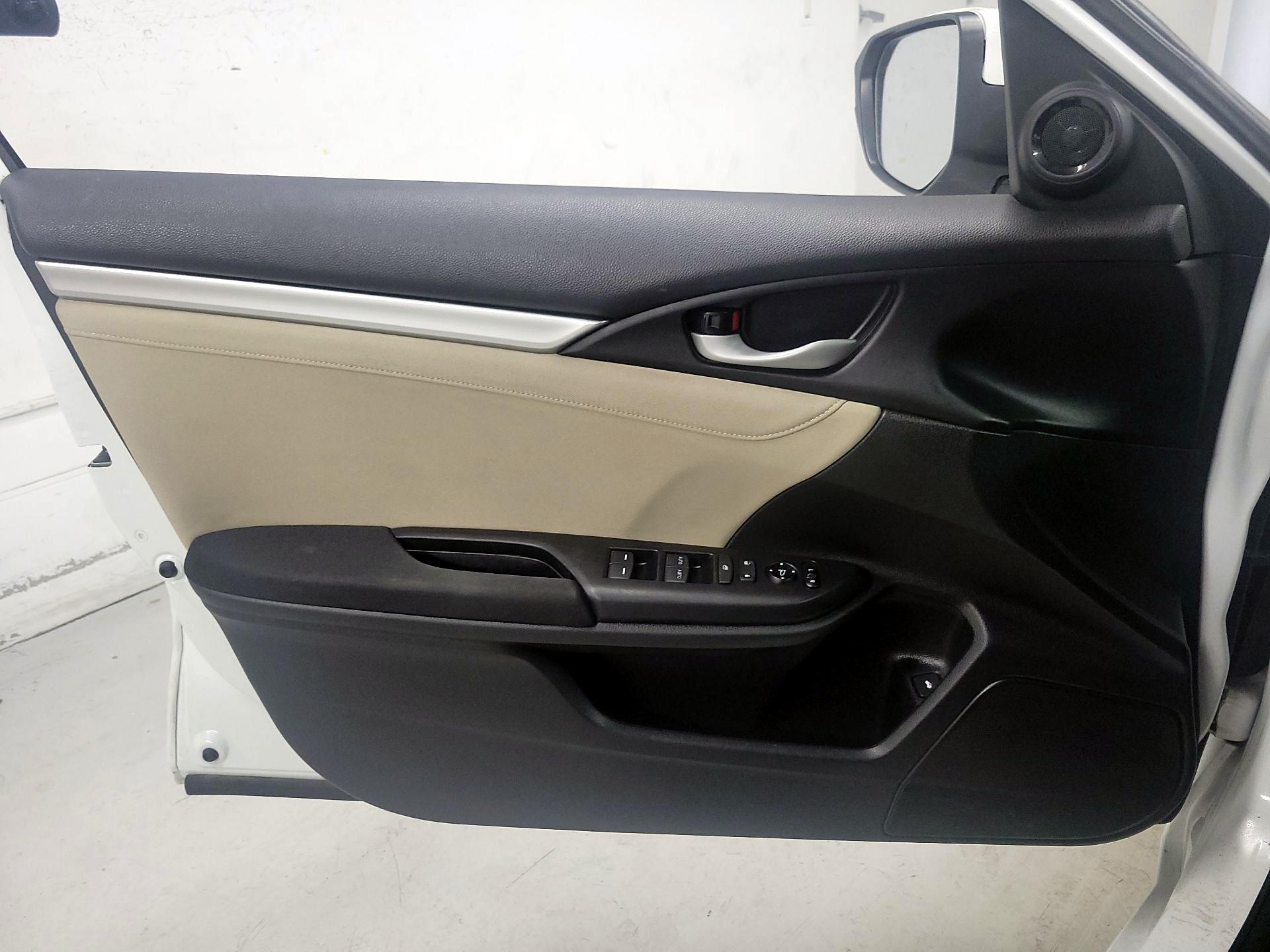 Thumbnail: 2017 Honda Civic - 12