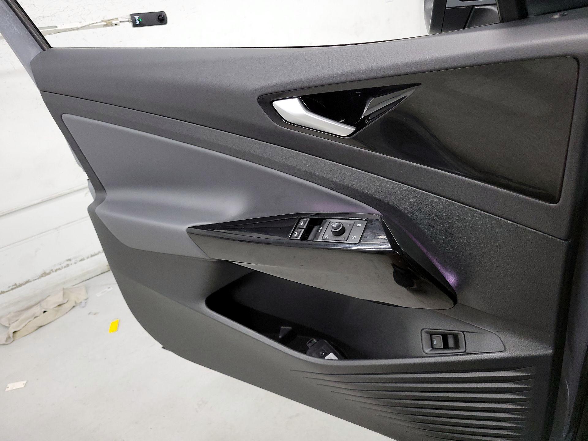 Thumbnail: 2022 Volkswagen ID.4 - 12