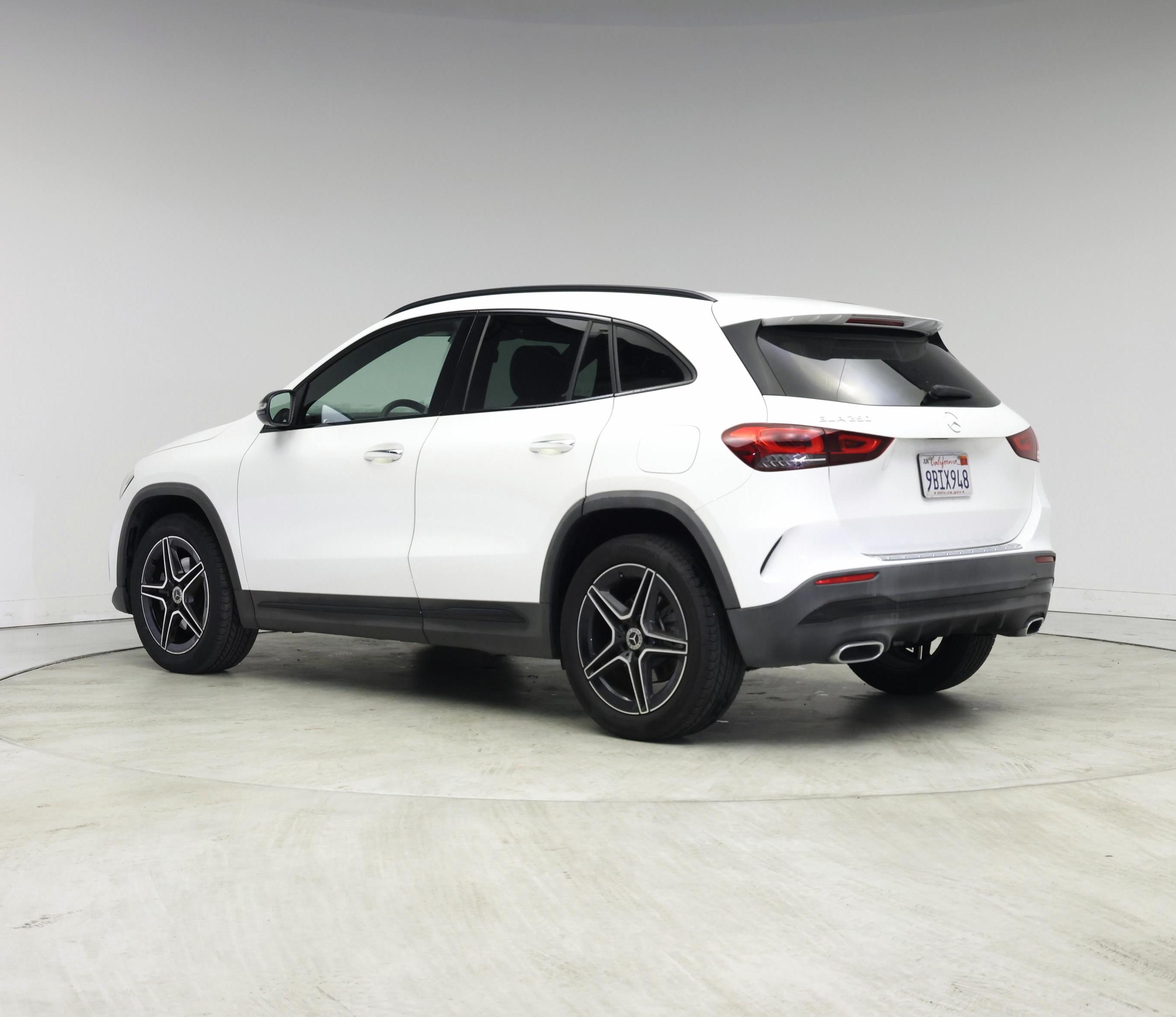 Thumbnail: 2022 Mercedes-Benz GLA - 2