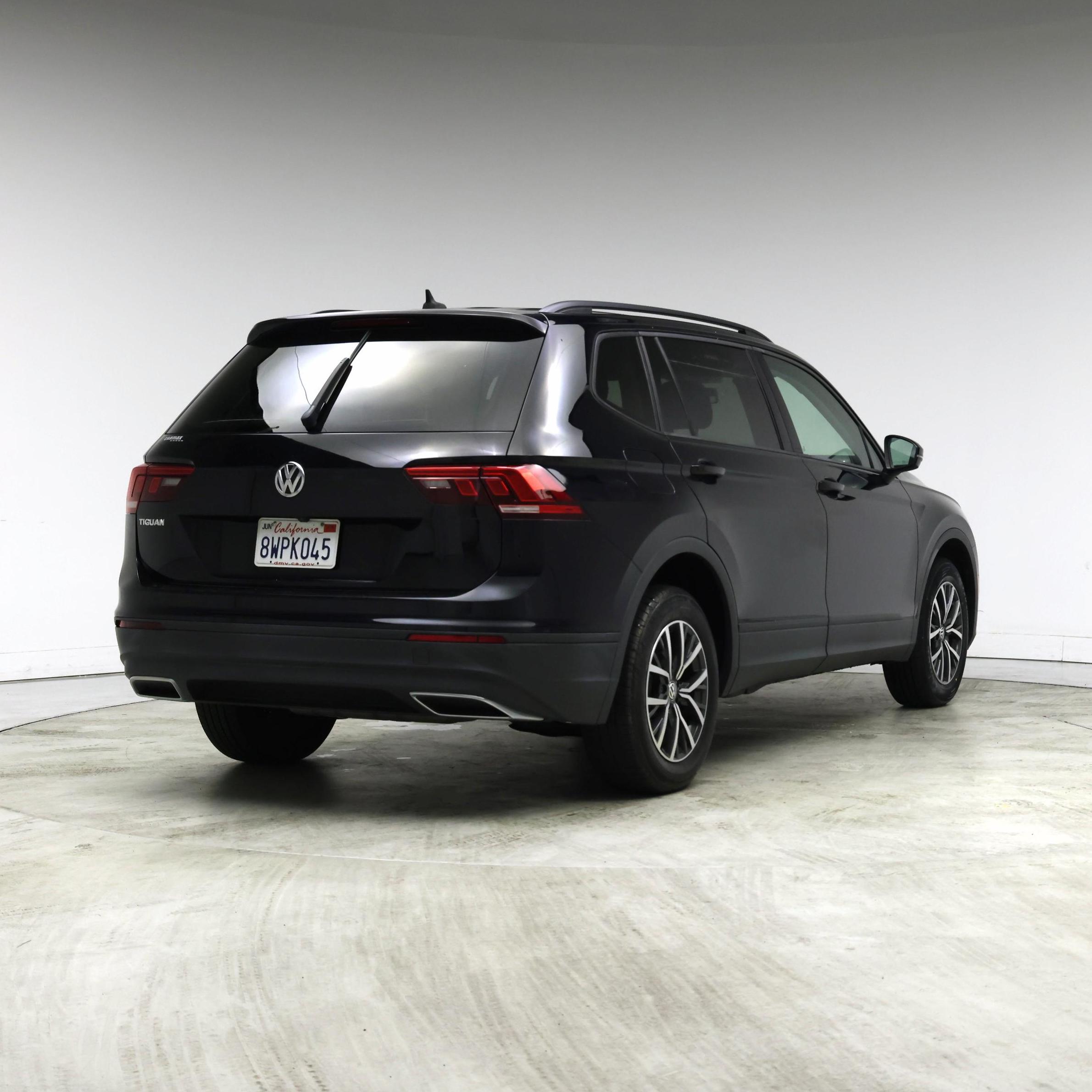Thumbnail: 2021 Volkswagen Tiguan - 8