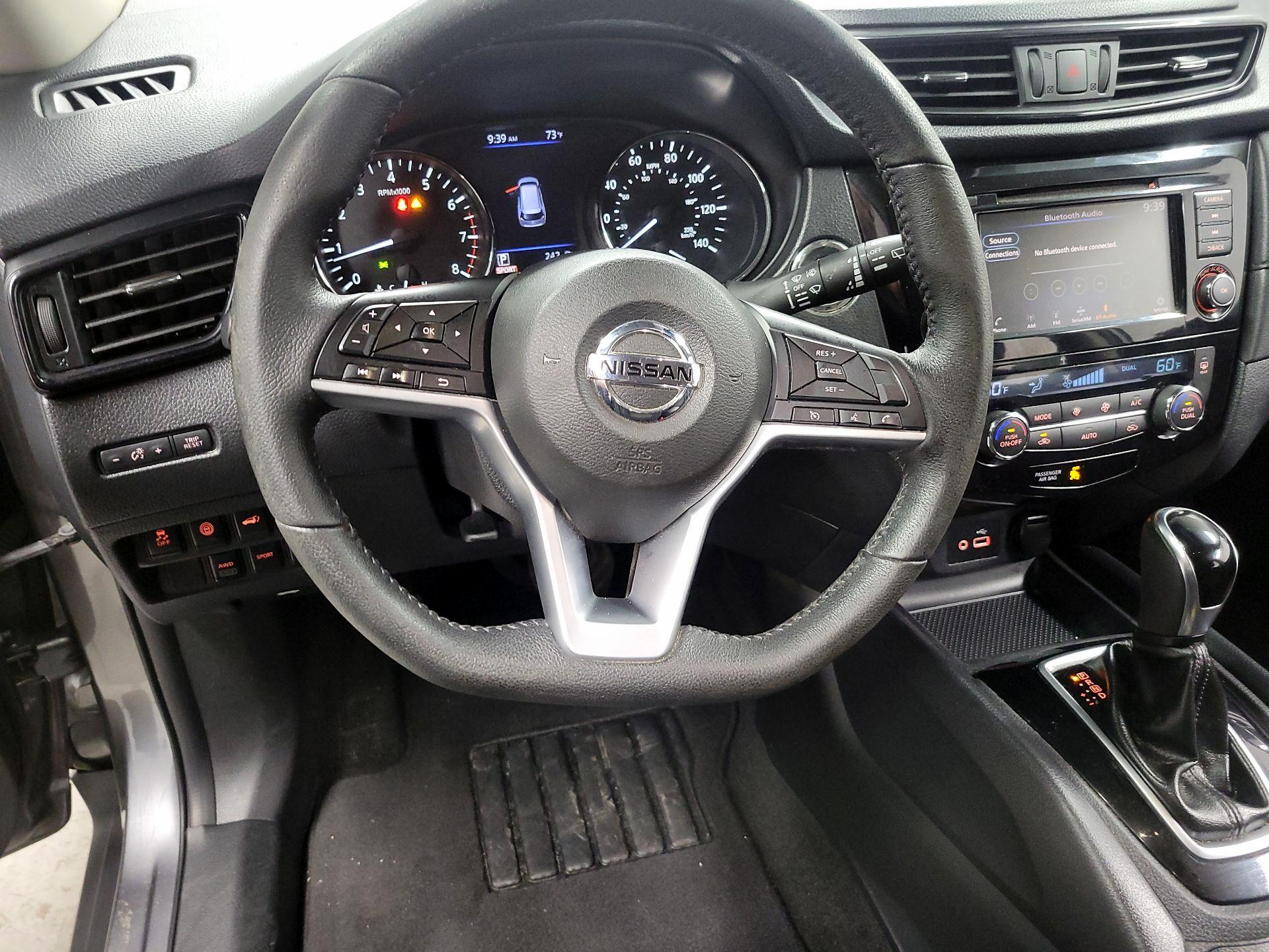 Thumbnail: 2020 Nissan Rogue - 10