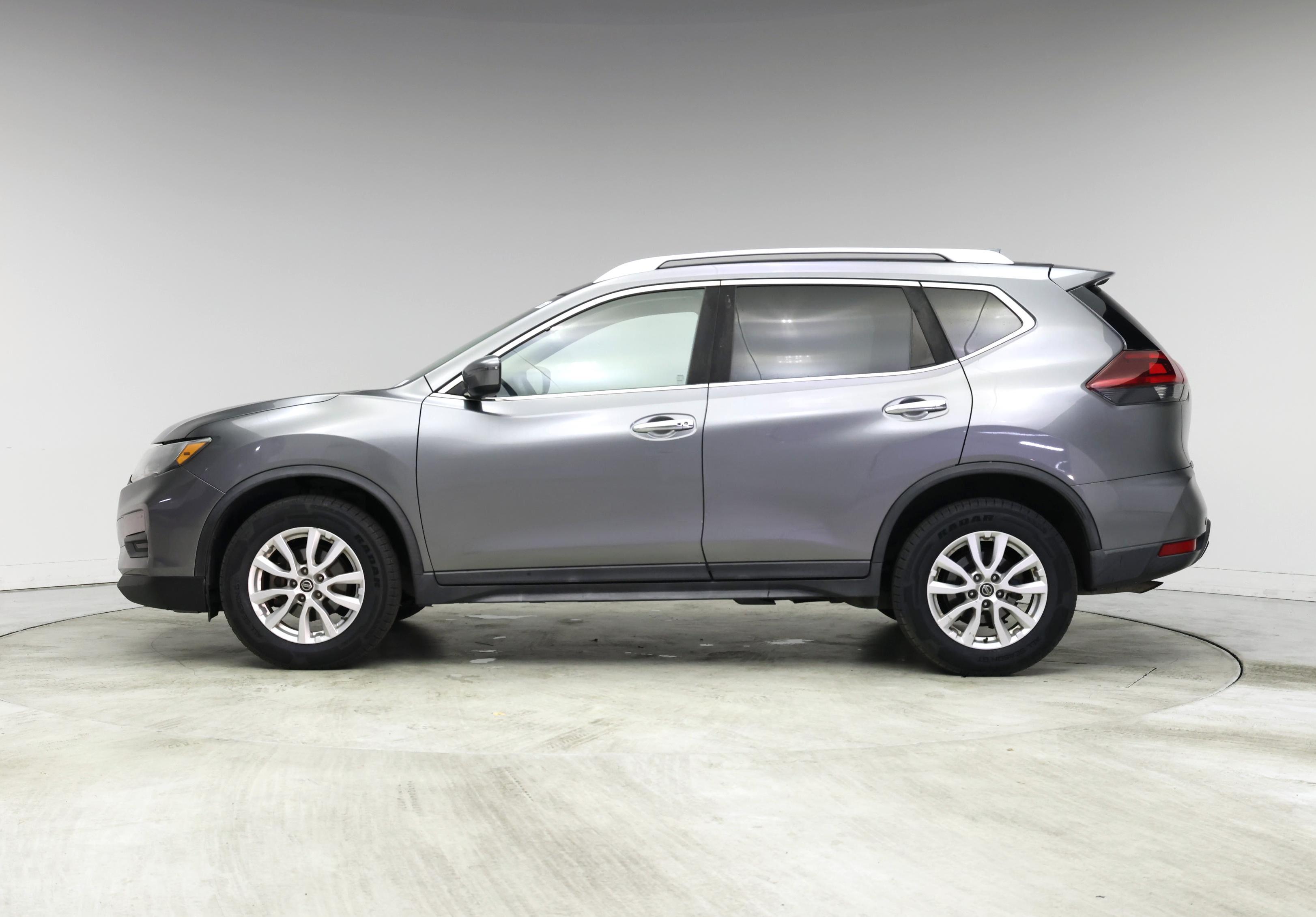 Thumbnail: 2020 Nissan Rogue - 3