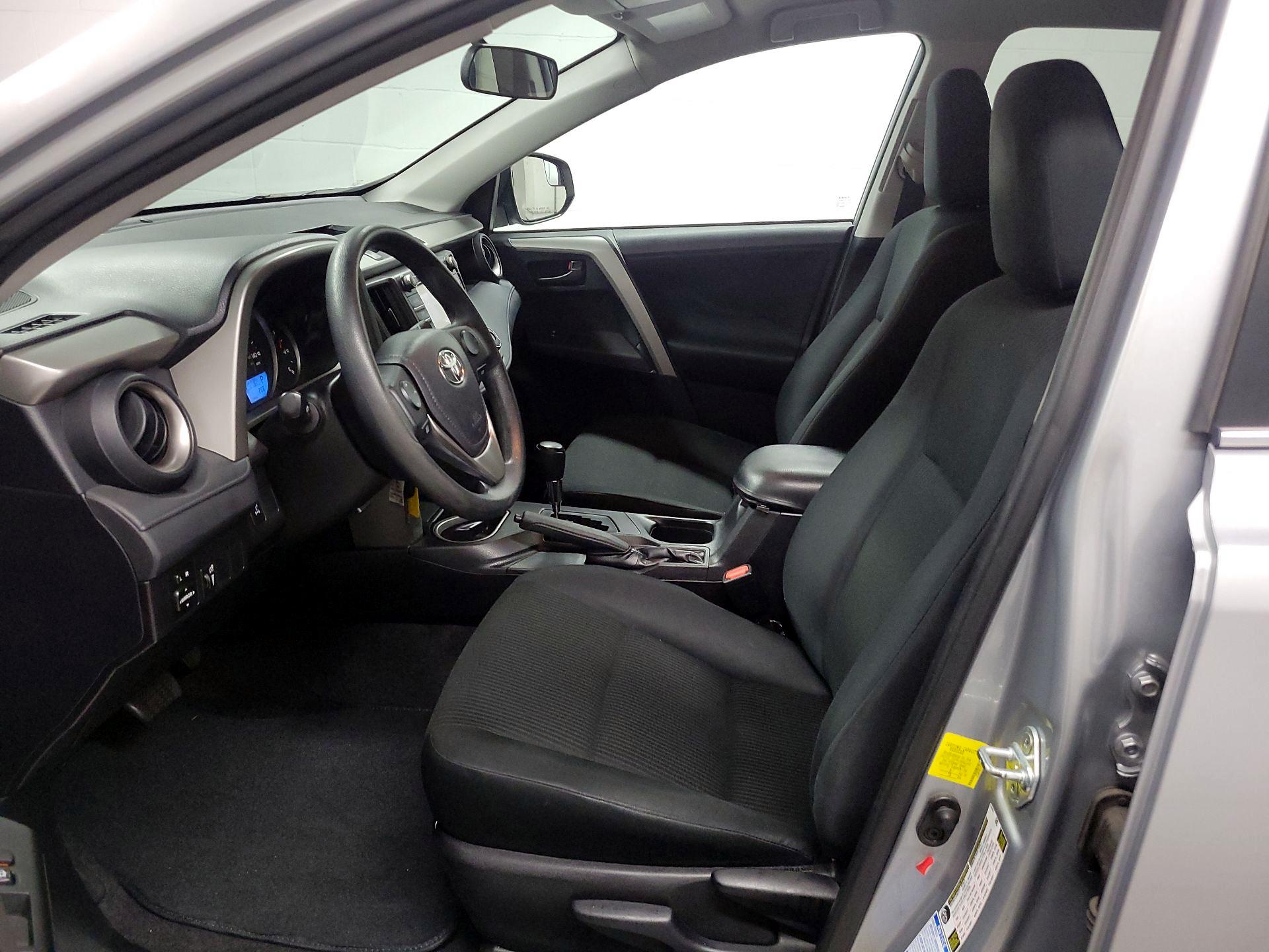 Thumbnail: 2016 Toyota RAV4 - 11