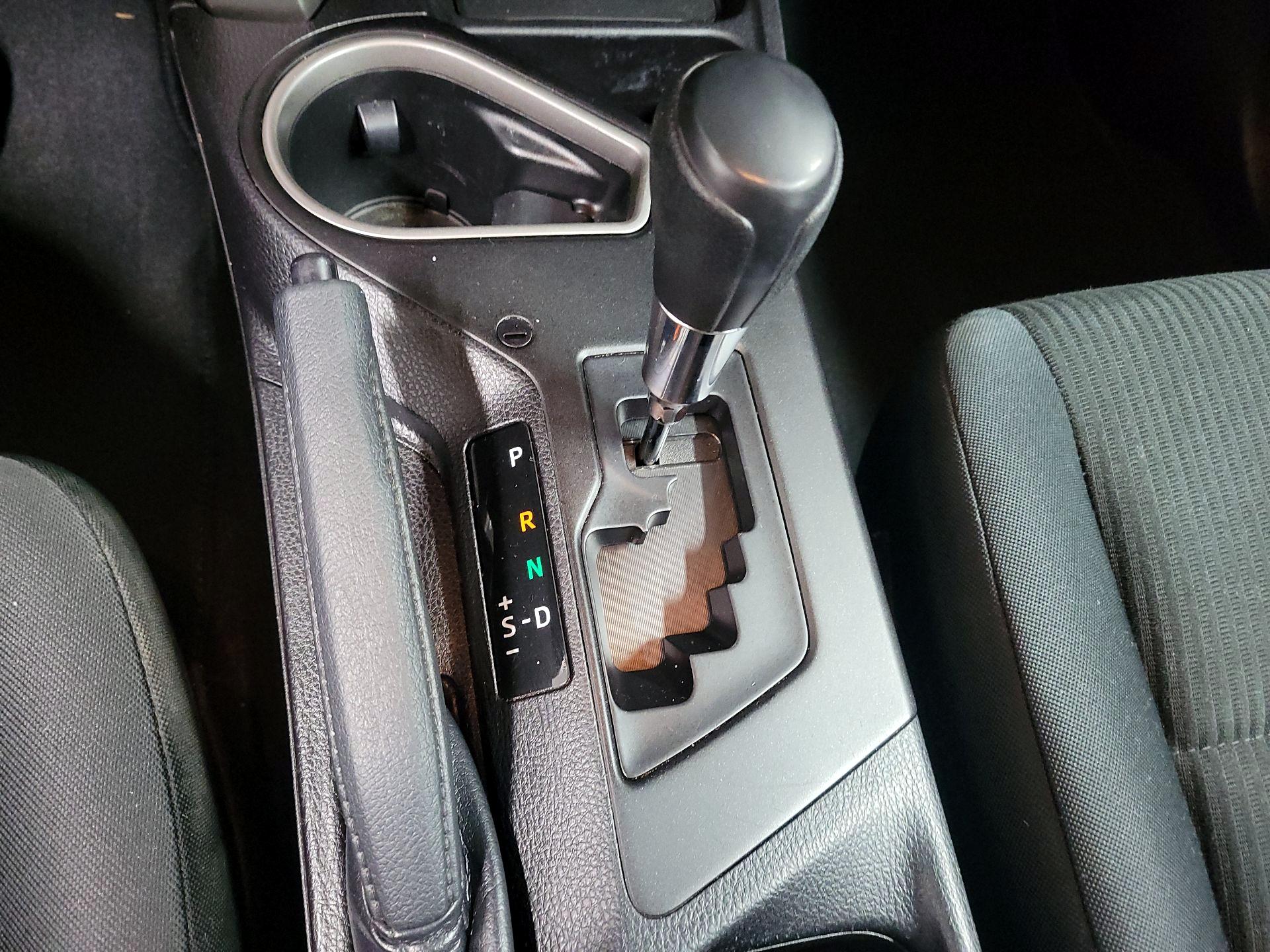 Thumbnail: 2016 Toyota RAV4 - 17
