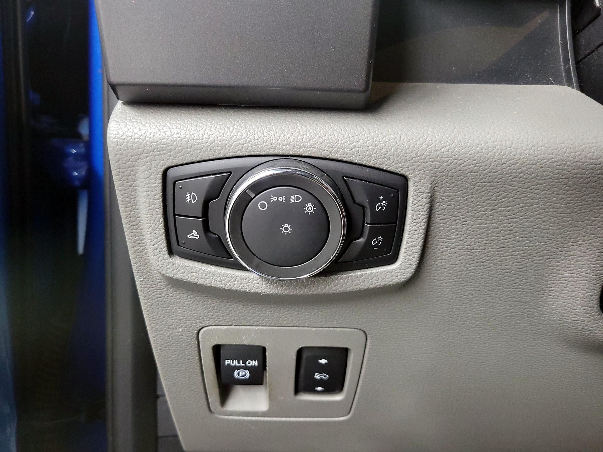 Thumbnail: 2015 Ford F-150 - 13