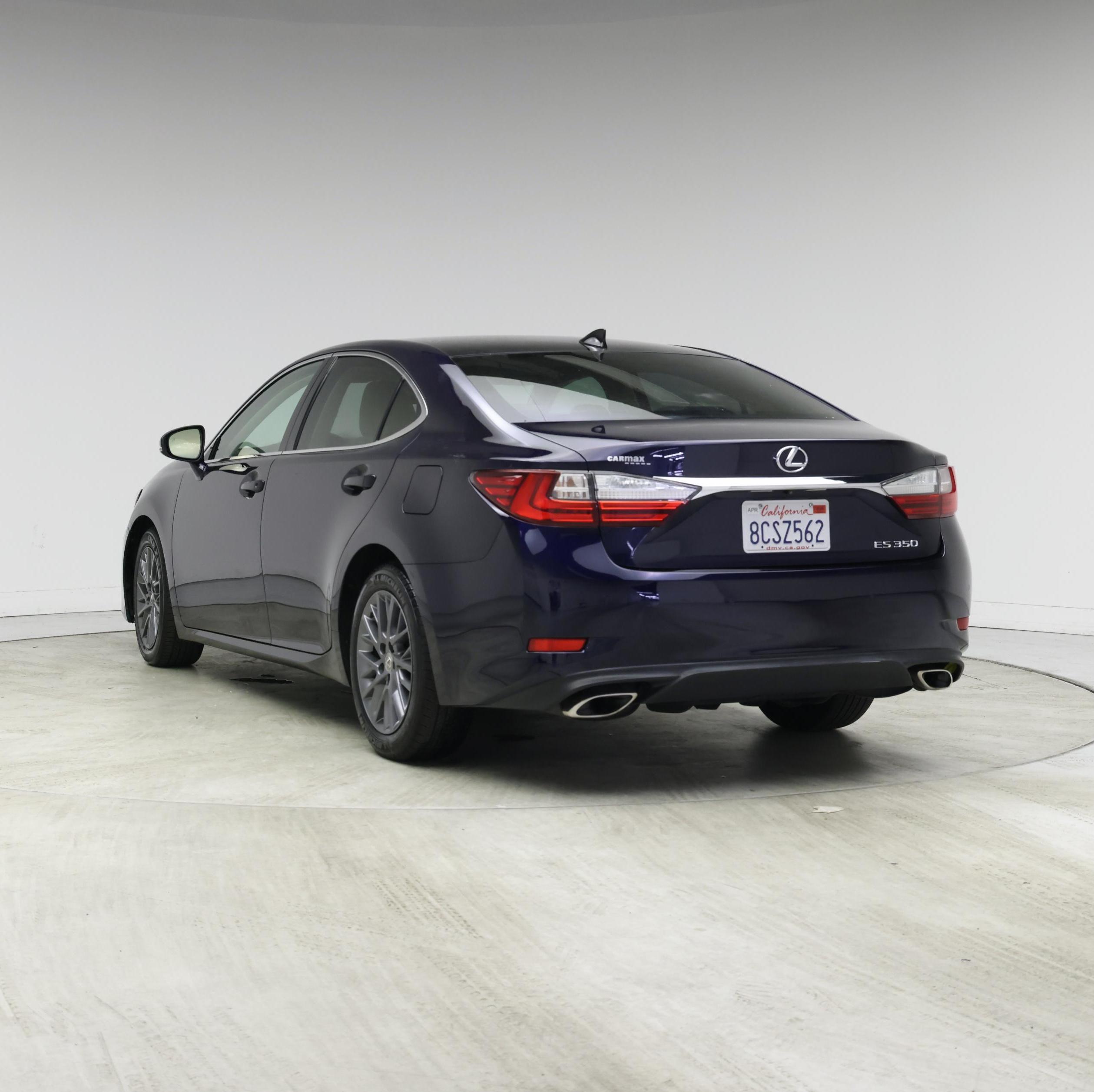 Thumbnail: 2018 Lexus ES - 2