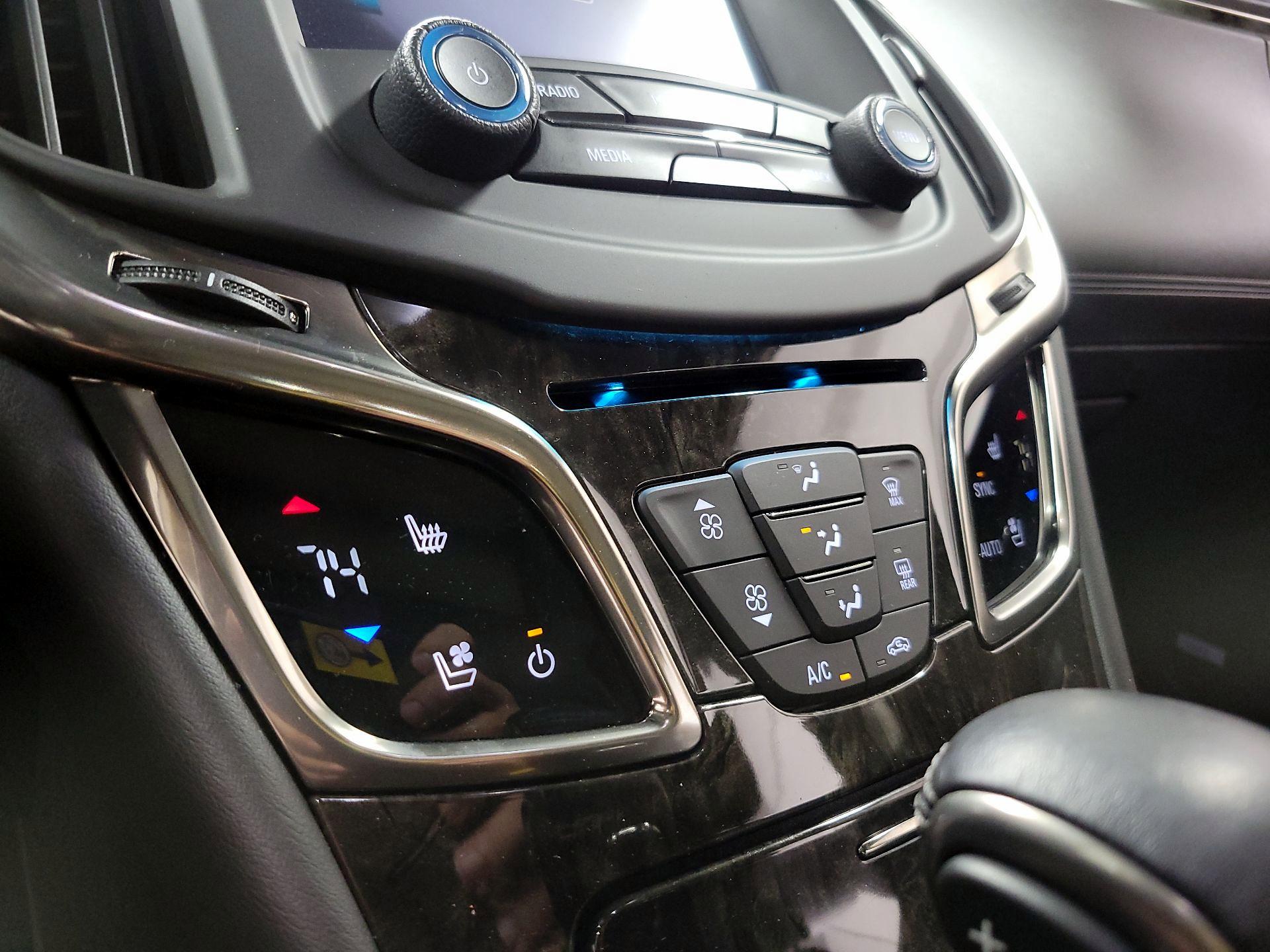 Thumbnail: 2014 Buick LaCrosse - 16