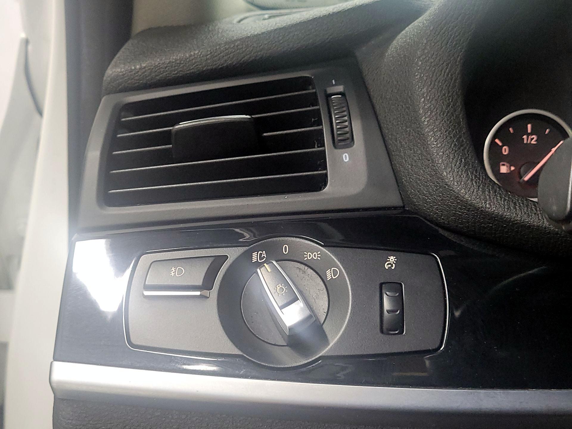 Thumbnail: 2016 BMW X3 - 13