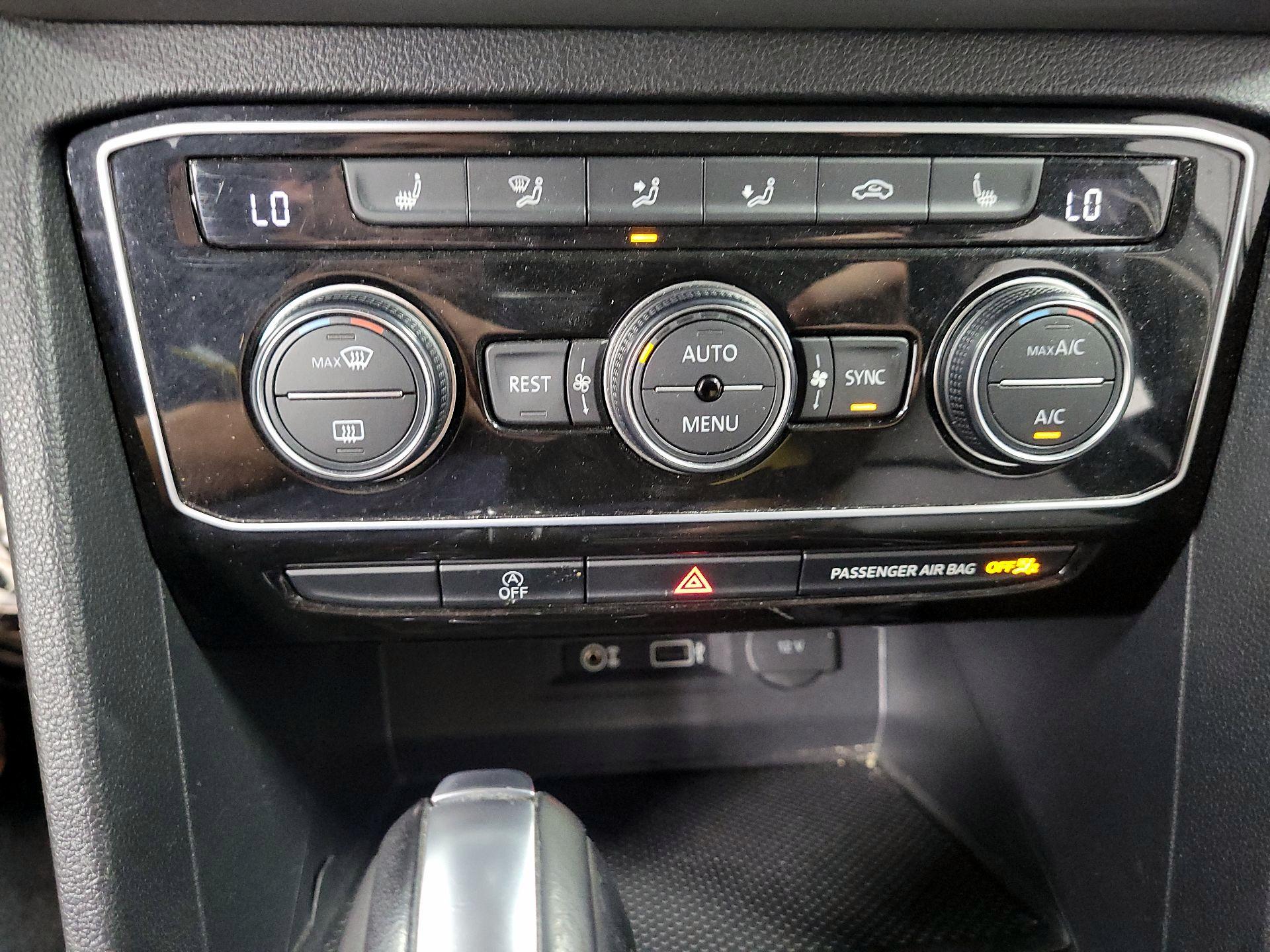 Thumbnail: 2018 Volkswagen Atlas - 16