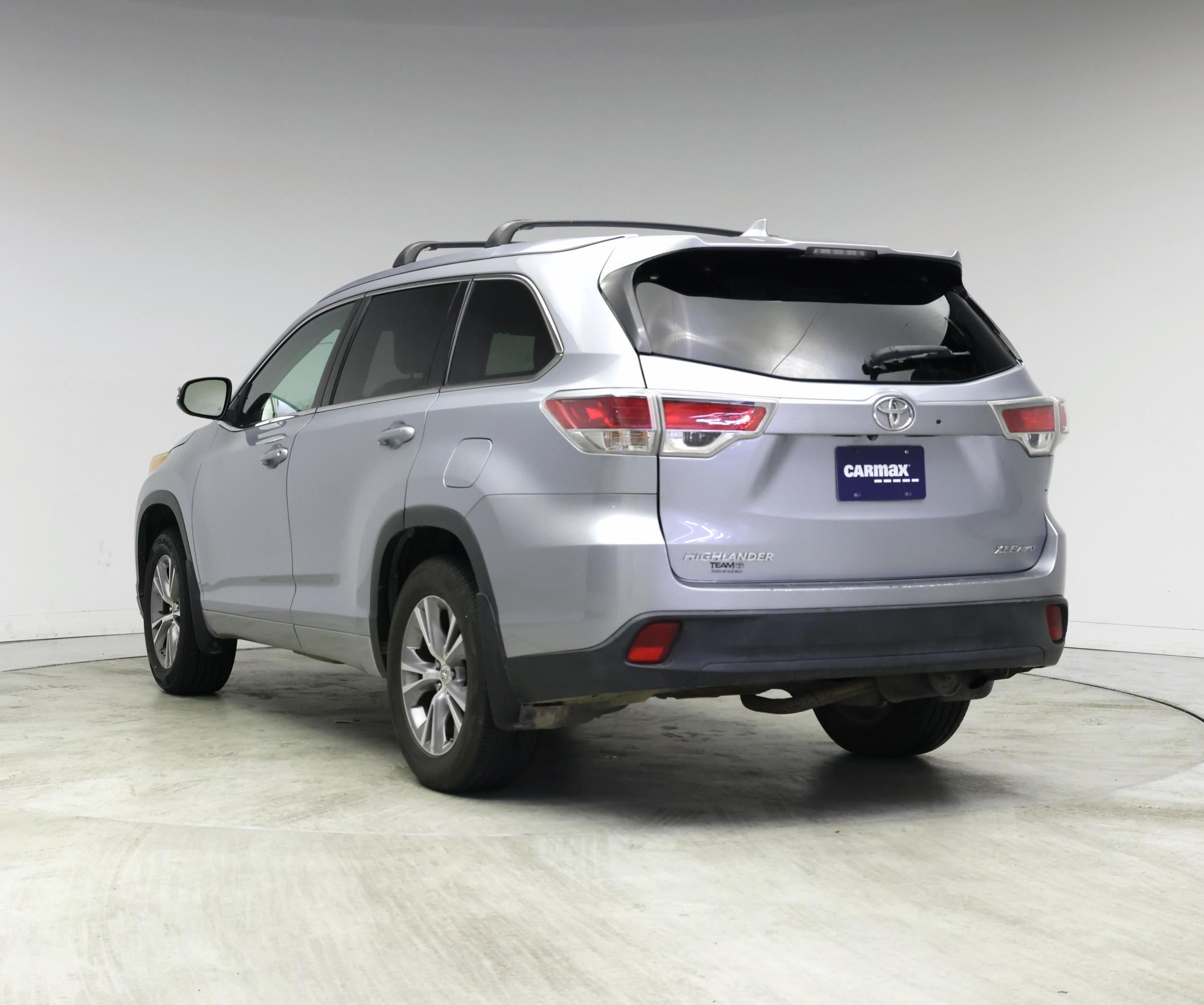 Thumbnail: 2014 Toyota Highlander - 2
