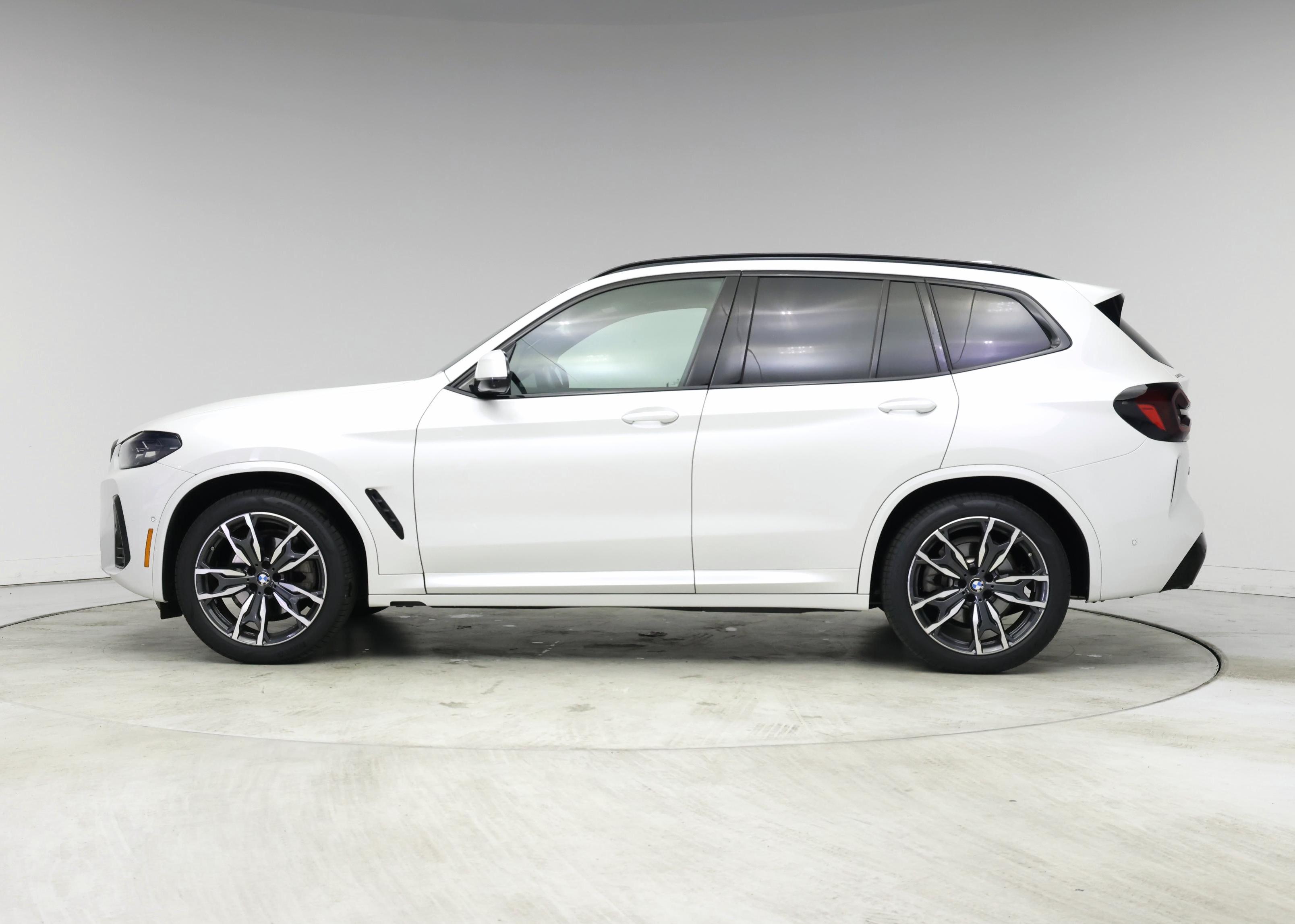 Thumbnail: 2023 BMW X3 - 3