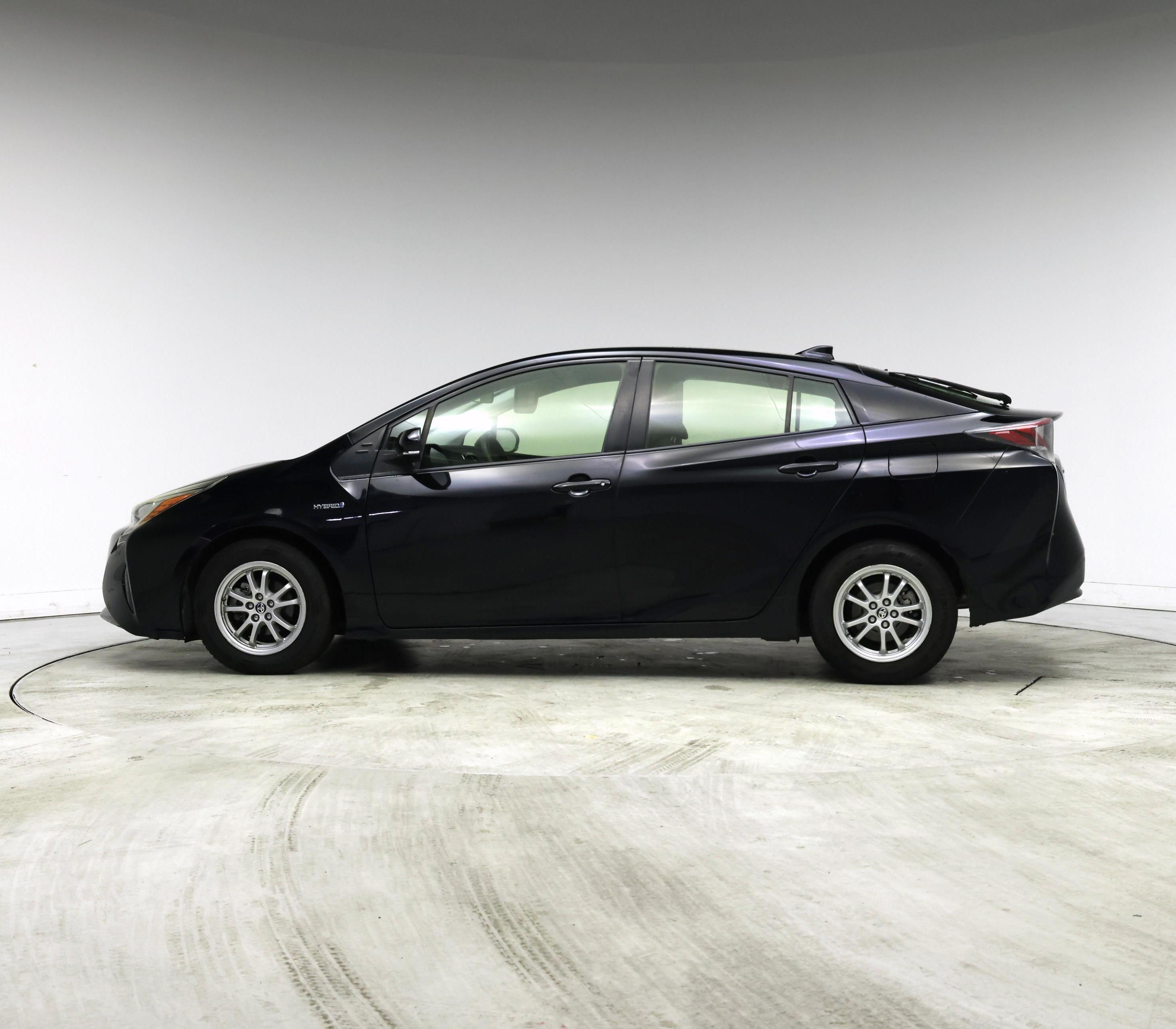 Thumbnail: 2016 Toyota Prius - 3