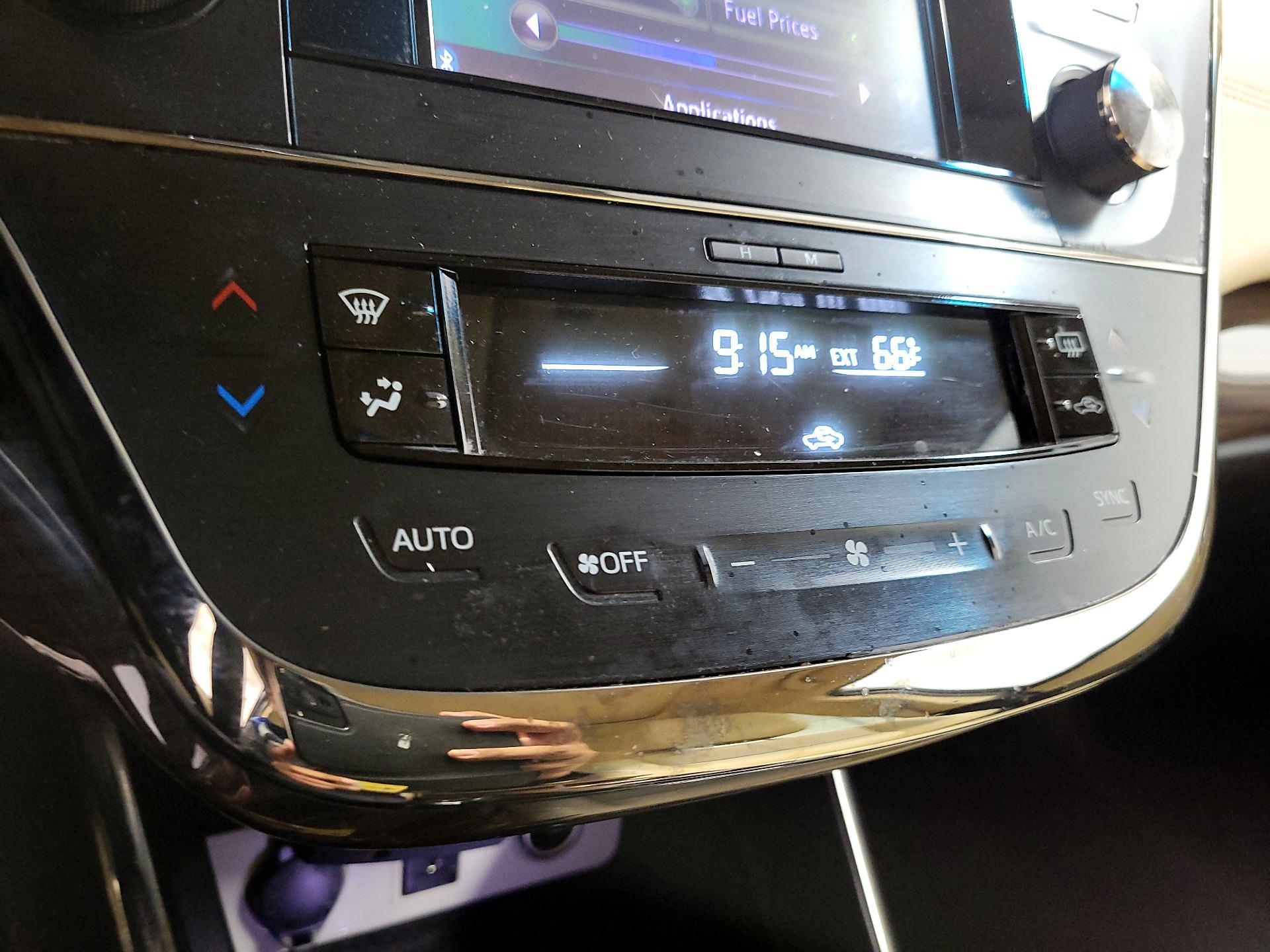 Thumbnail: 2014 Toyota Avalon - 17