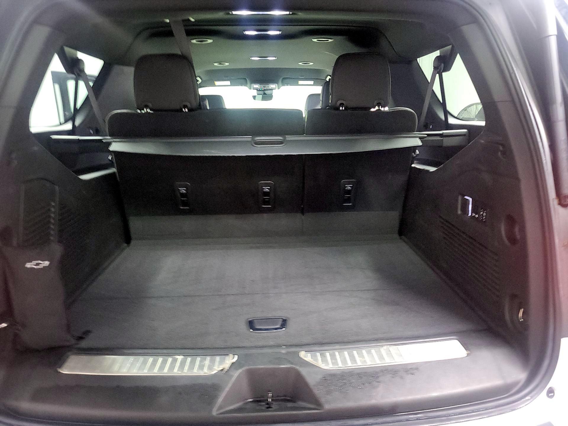 Thumbnail: 2023 Chevrolet Suburban - 18