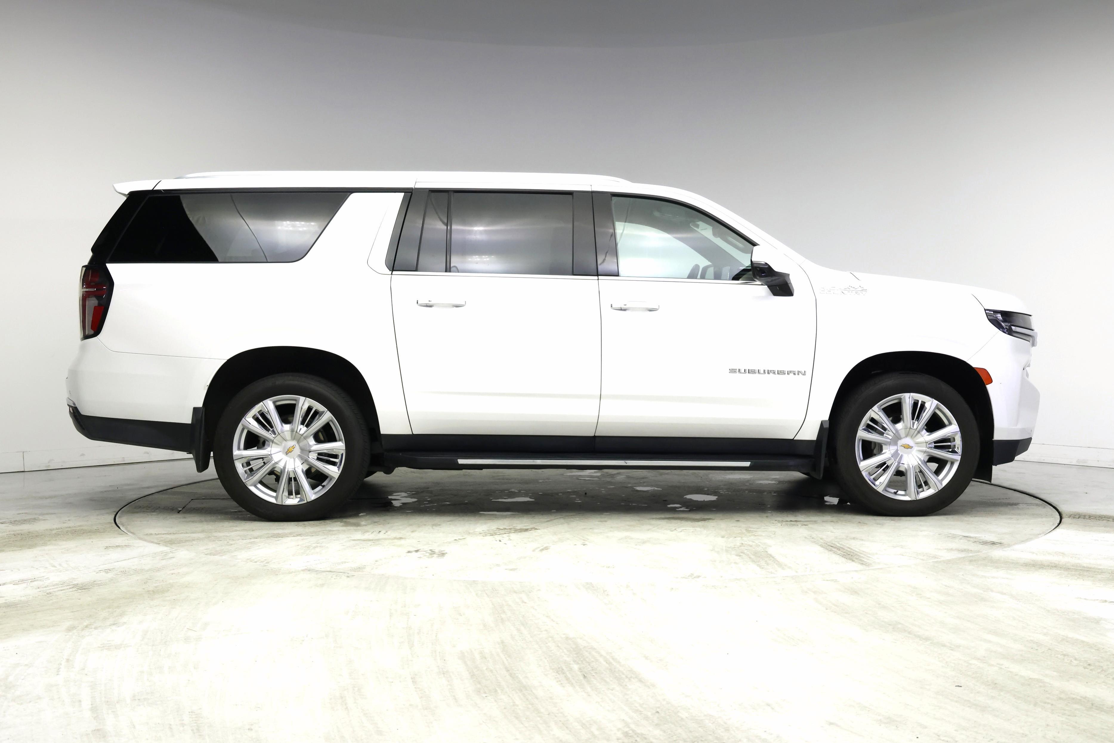 Thumbnail: 2023 Chevrolet Suburban - 7