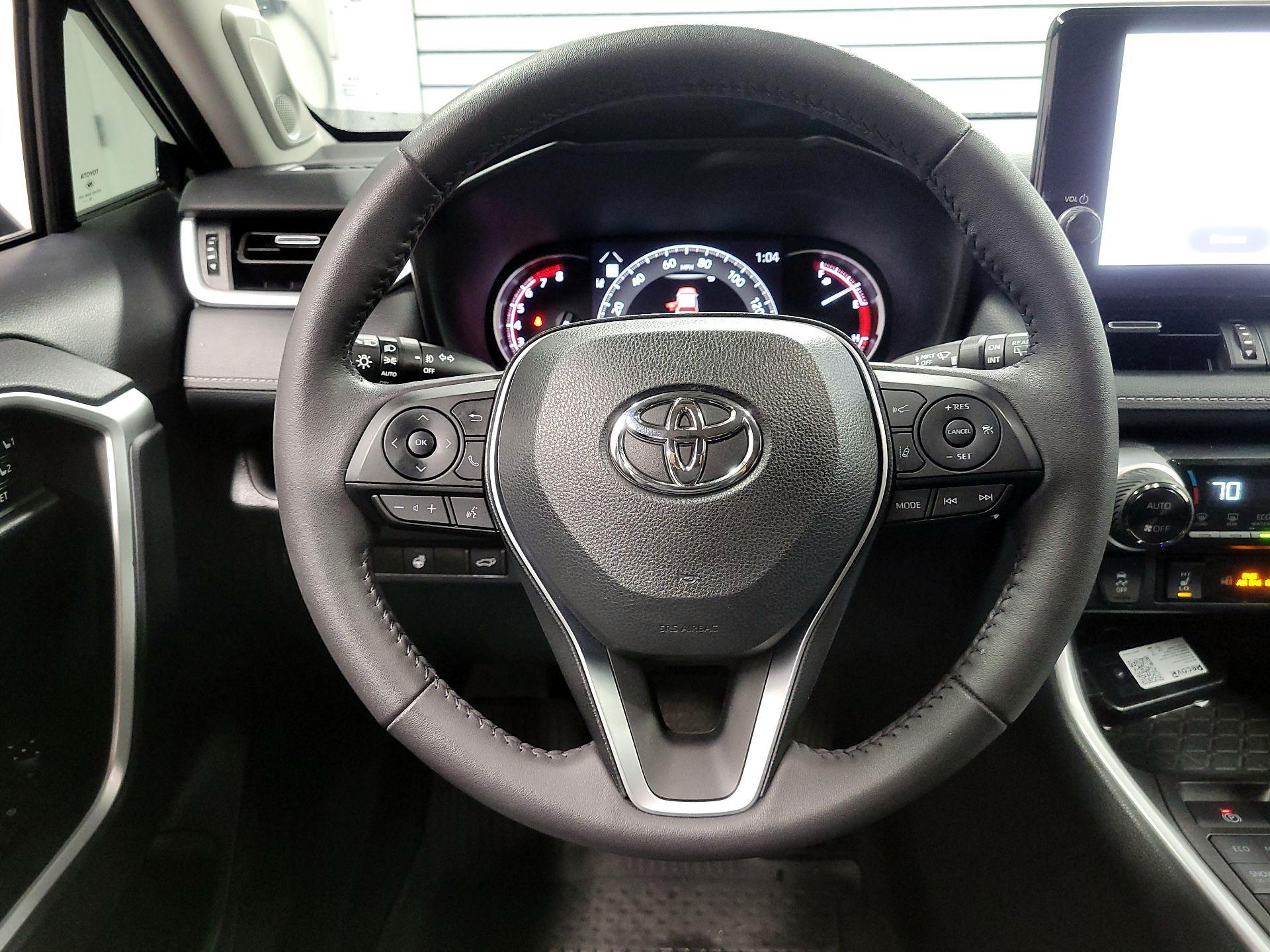 Thumbnail: 2024 Toyota RAV4 - 10