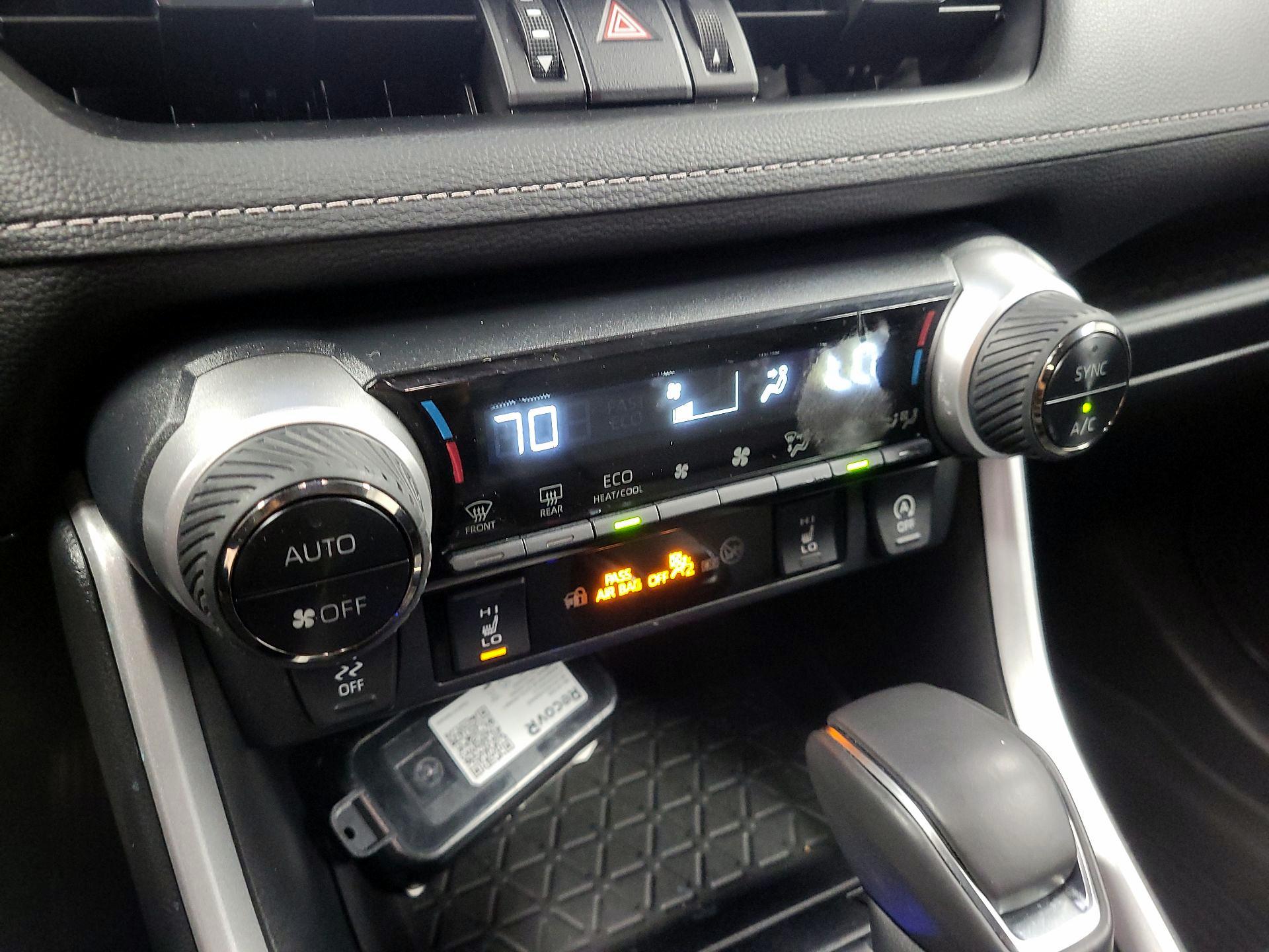 Thumbnail: 2024 Toyota RAV4 - 15