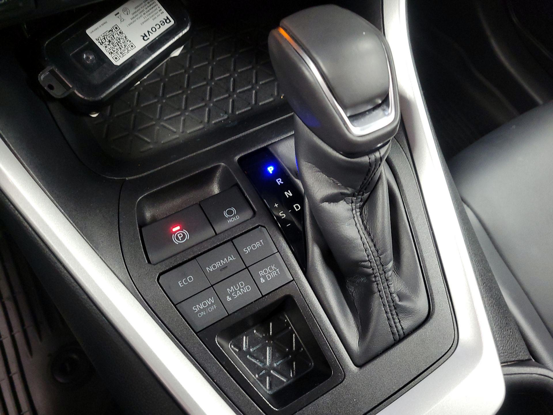 Thumbnail: 2024 Toyota RAV4 - 16