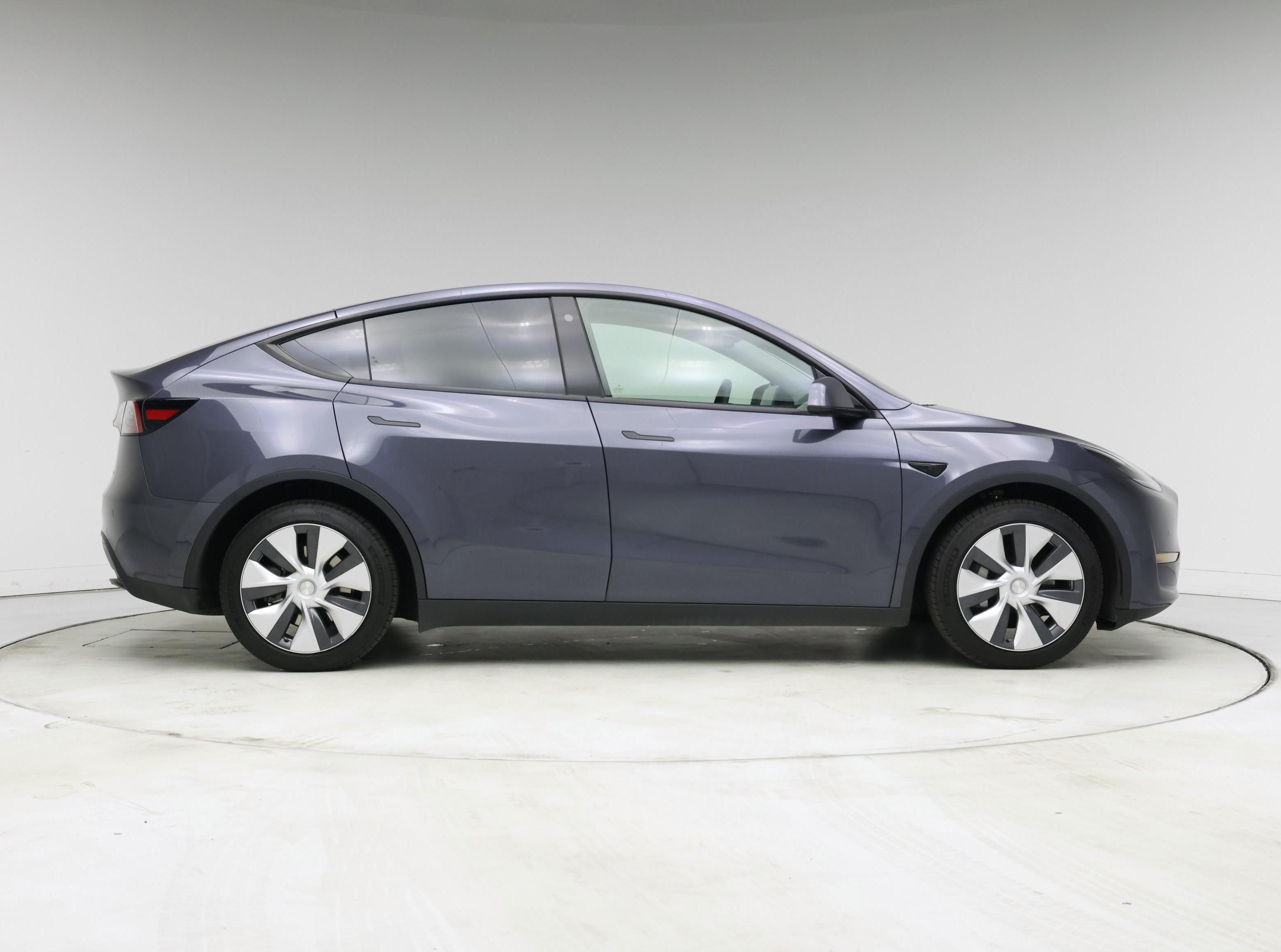 Thumbnail: 2023 Tesla Model Y - 7