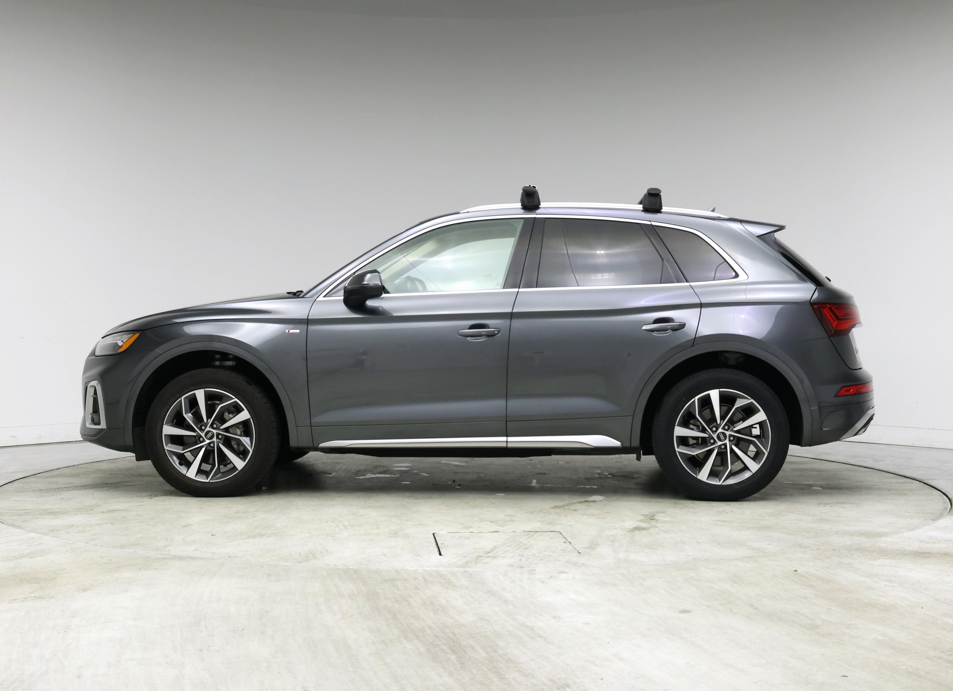 Thumbnail: 2022 Audi Q5 - 3