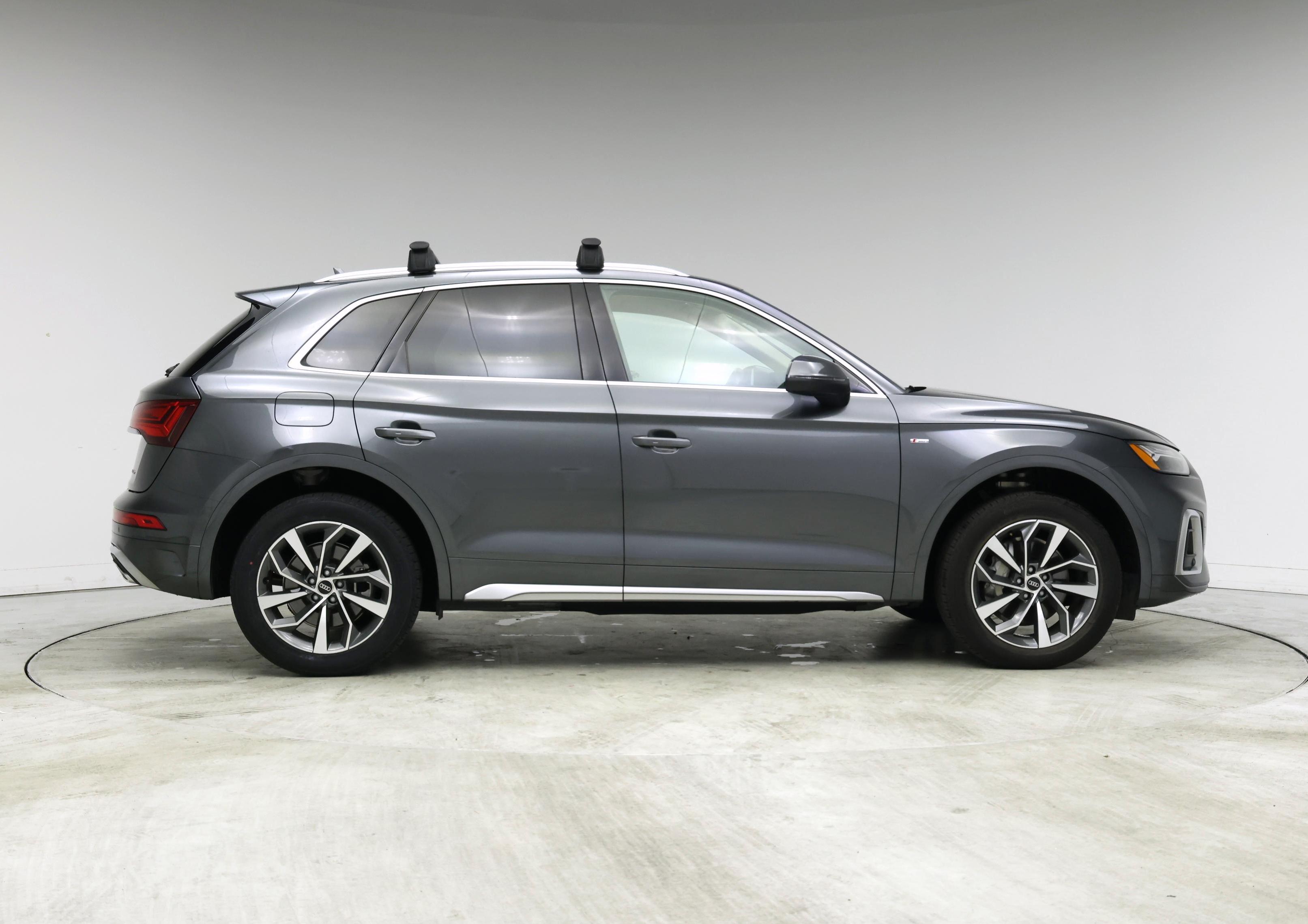 Thumbnail: 2022 Audi Q5 - 7