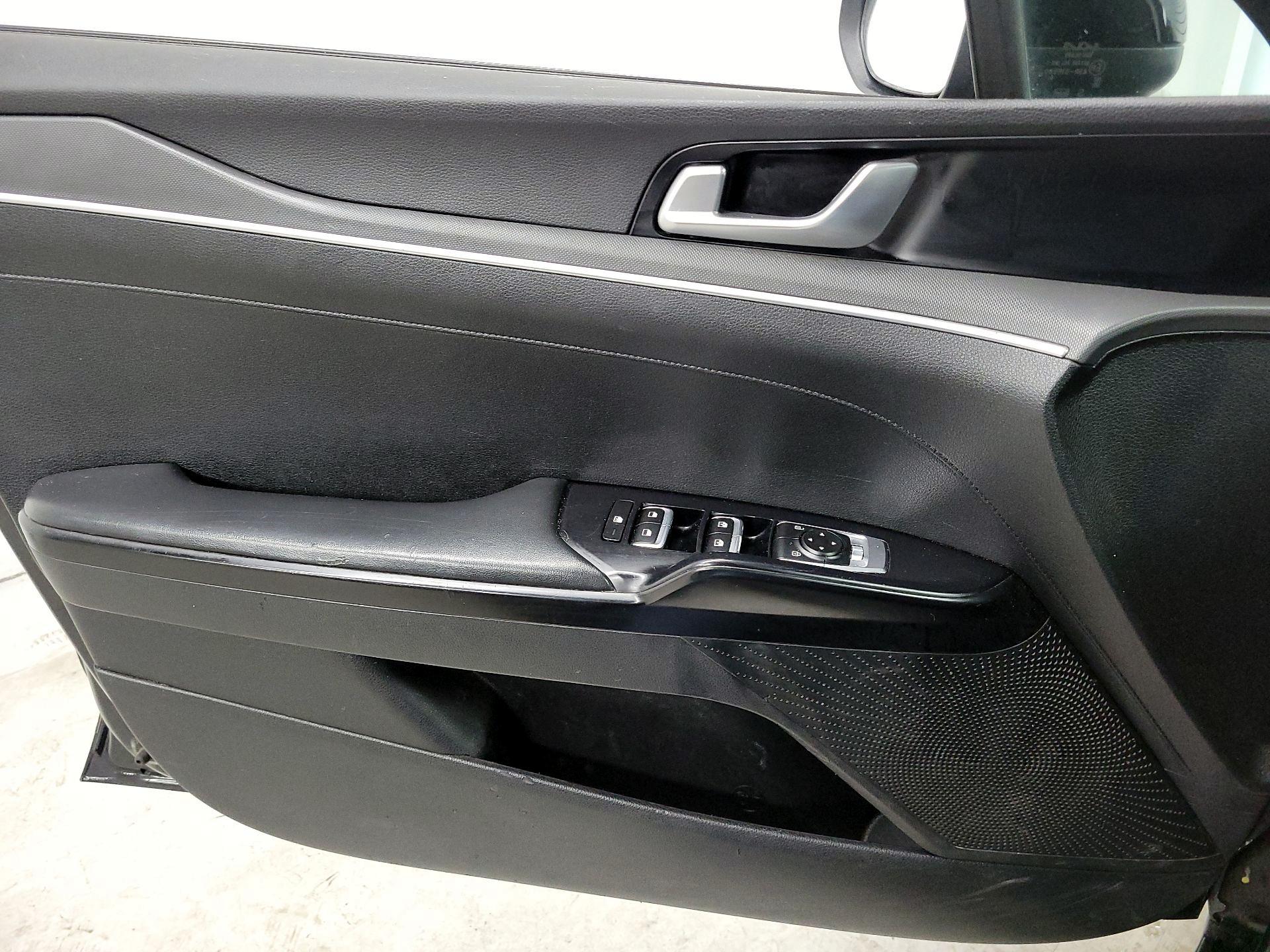 Thumbnail: 2022 Kia K5 - 12