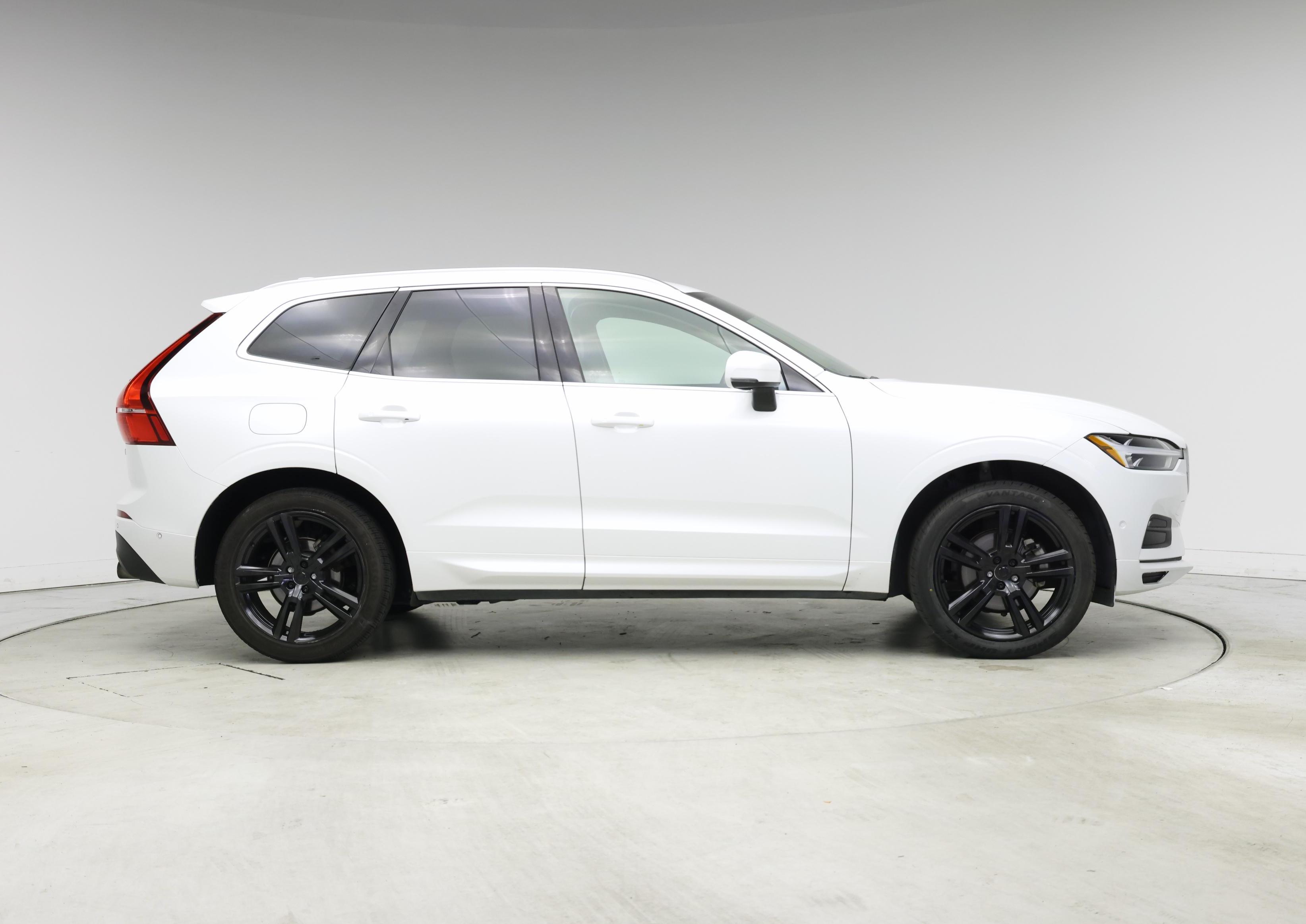 Thumbnail: 2018 Volvo XC60 - 7