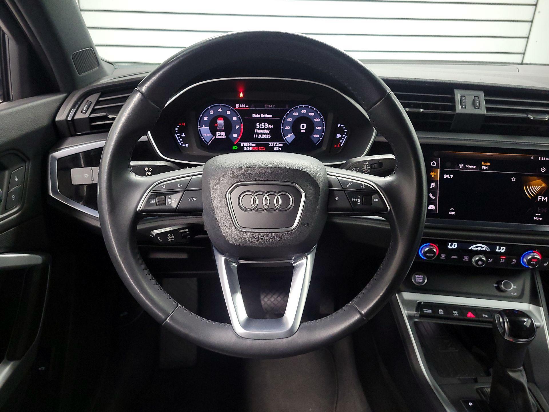 Thumbnail: 2020 Audi Q3 - 10