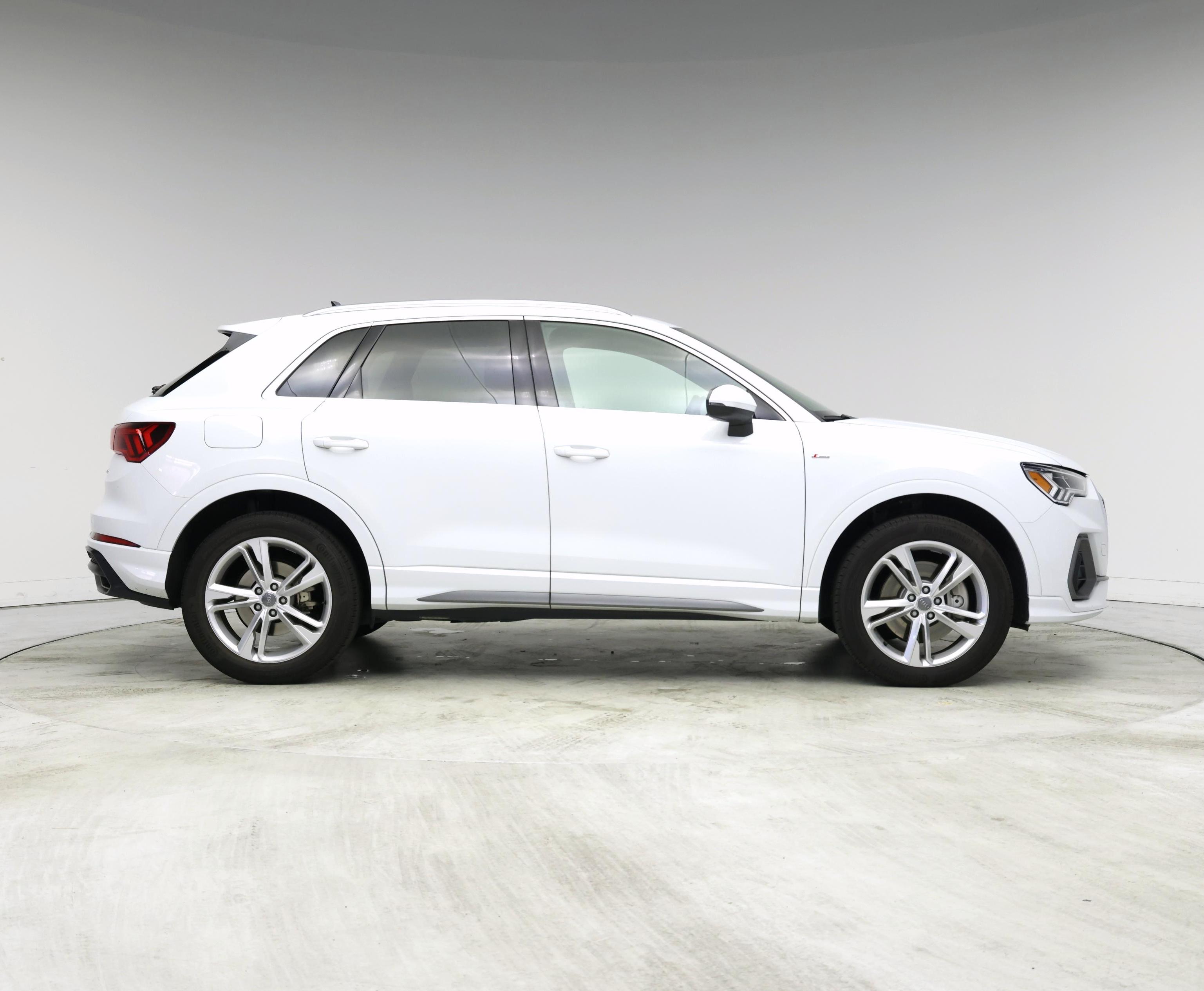 Thumbnail: 2020 Audi Q3 - 7