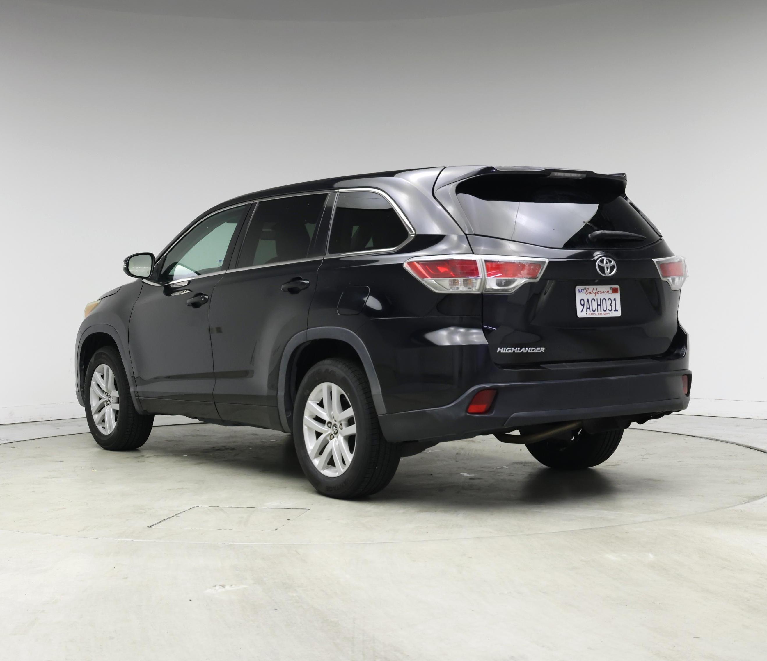 Thumbnail: 2016 Toyota Highlander - 2