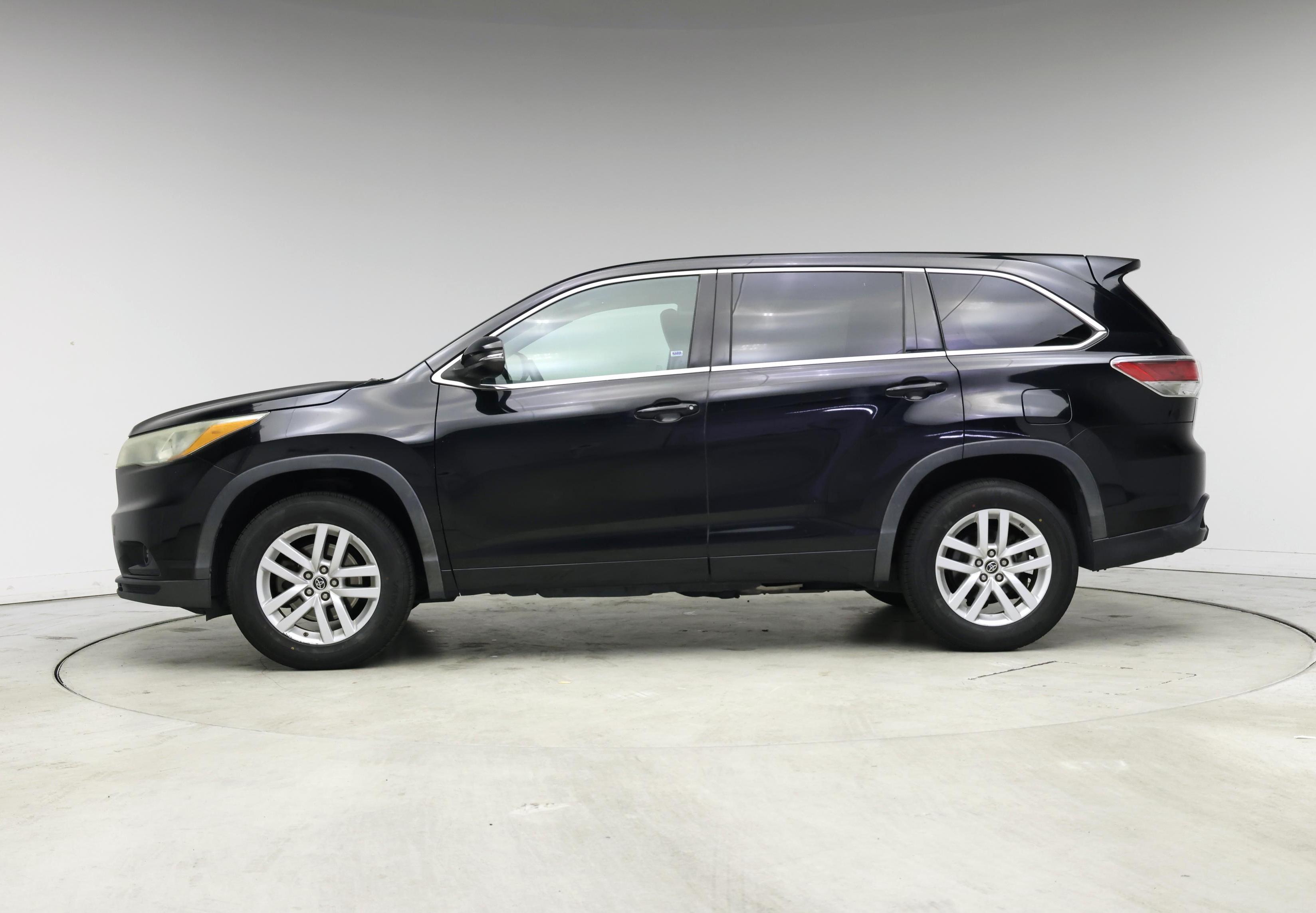 Thumbnail: 2016 Toyota Highlander - 3