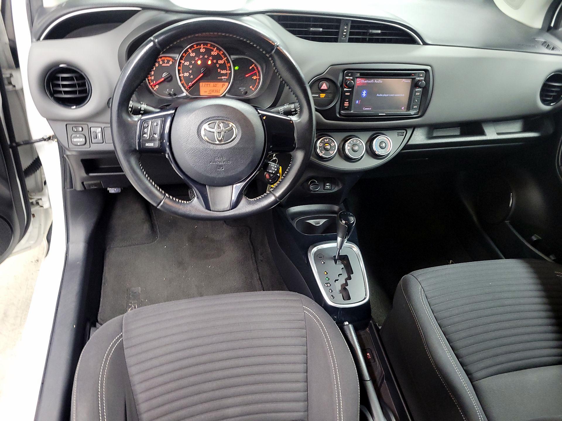 Thumbnail: 2015 Toyota Yaris - 9